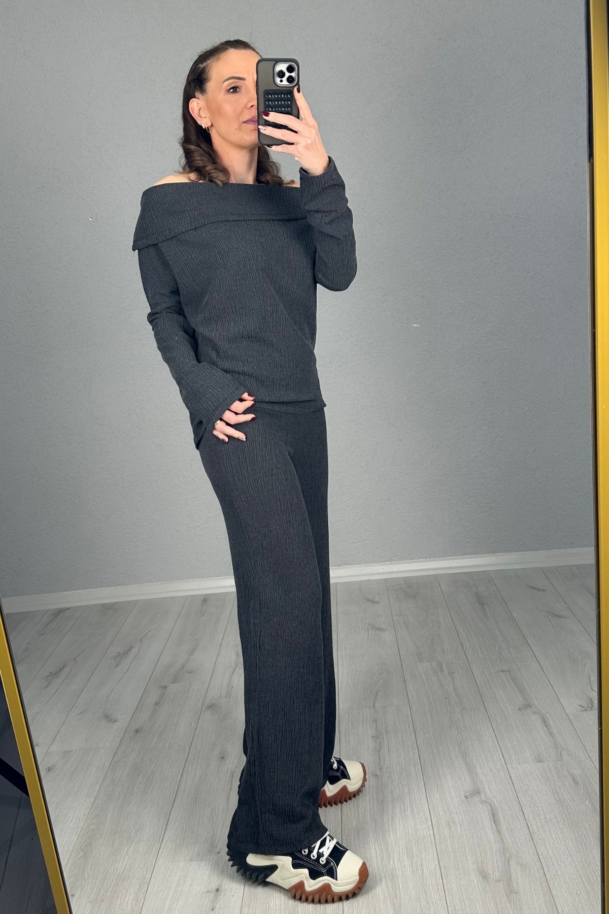 Krinkıl Kumaş Madonna Yaka Likralı Takım