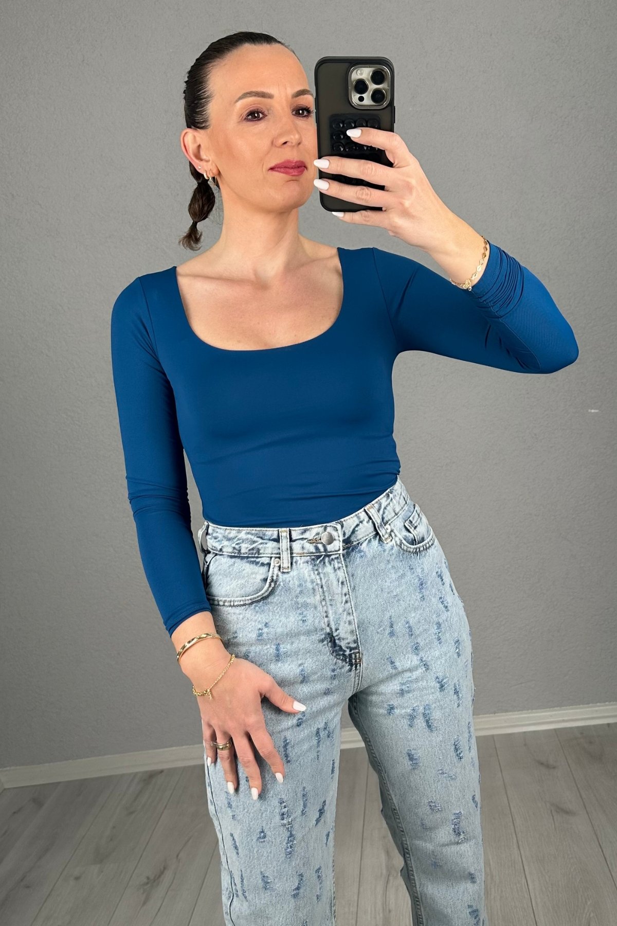 Kare Yaka Uzun Kollu Likralı Body