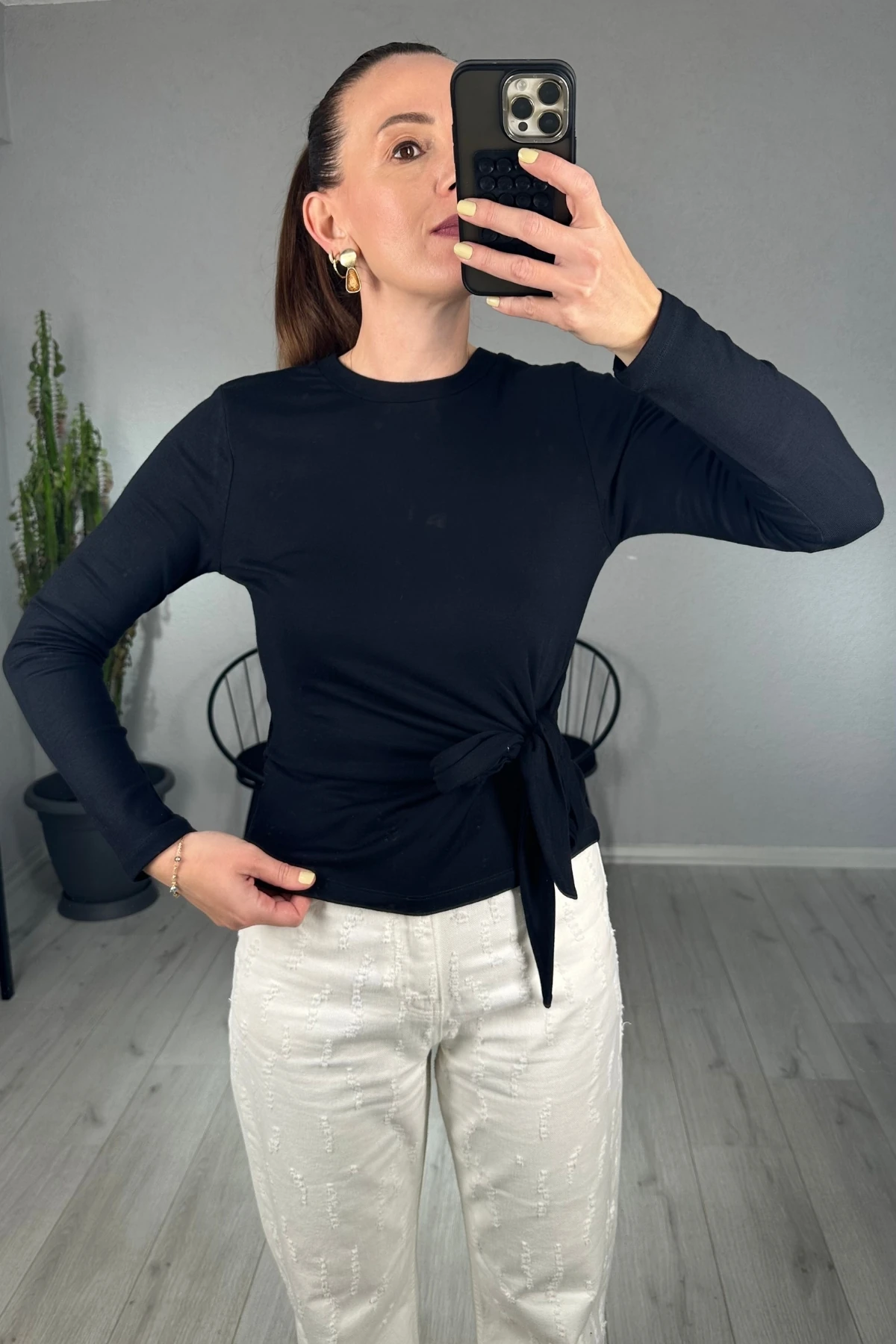 Bisiklet Yaka Belden Bağlamalı Bluz - Siyah