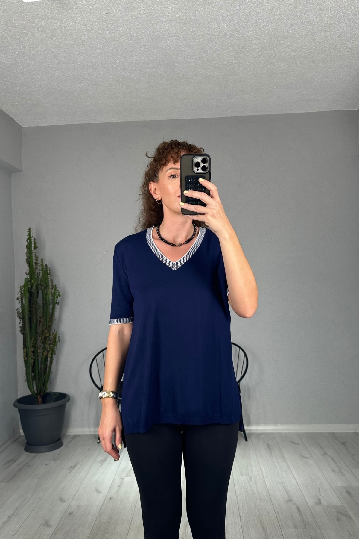 Yaka ve Kol Ucu Çizgili Triko Bluz