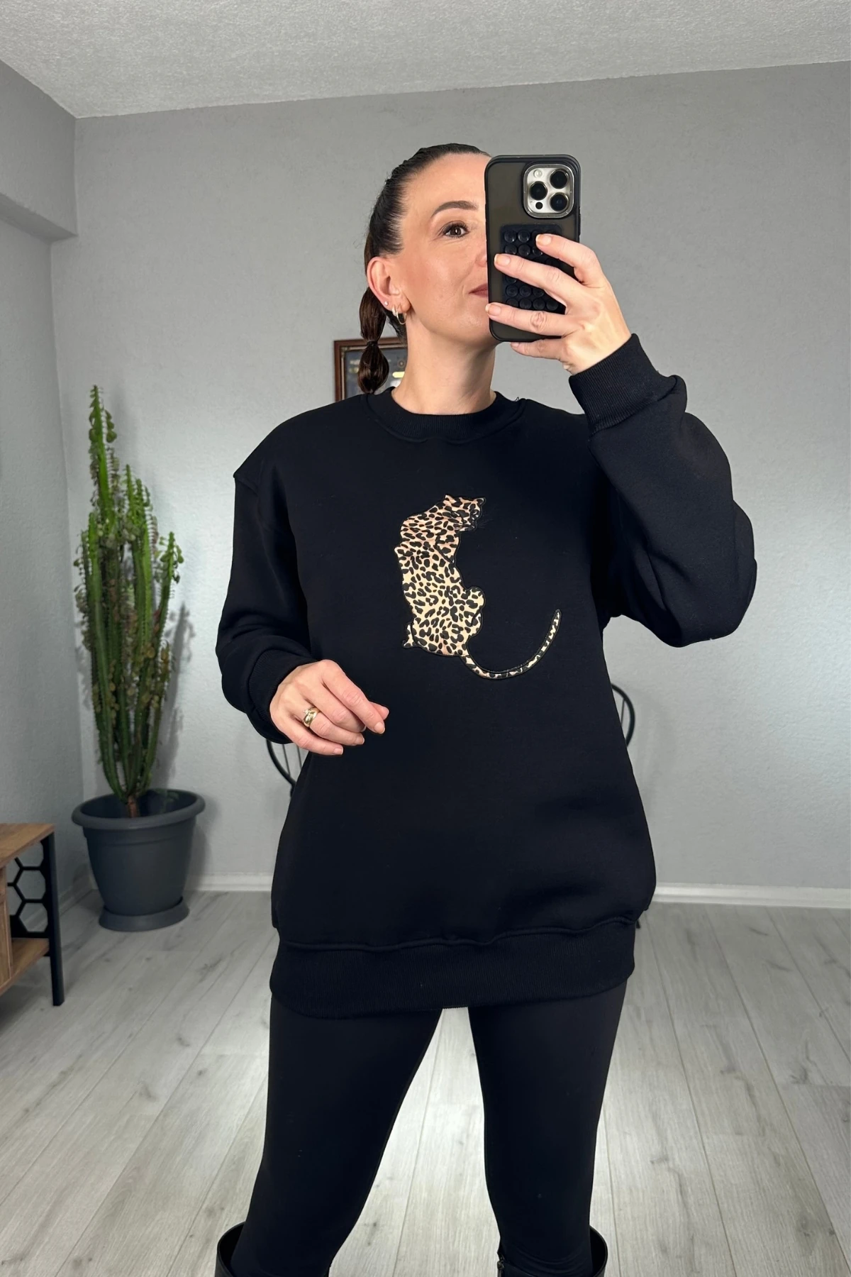İçi Şardonlu Leopar Baskılı Sweatshirt - Siyah