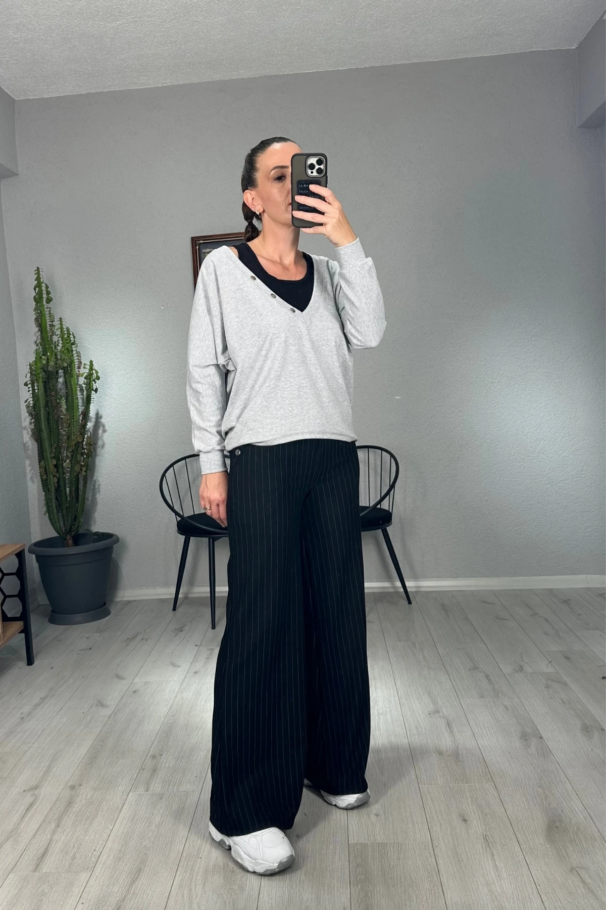 Çizgili Pantolonlu Üçlü Takım 