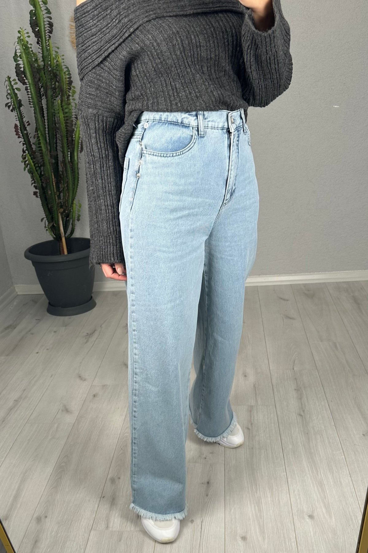 Baggy Bol Kesim Paçası Püsküllü Denim Jeans 