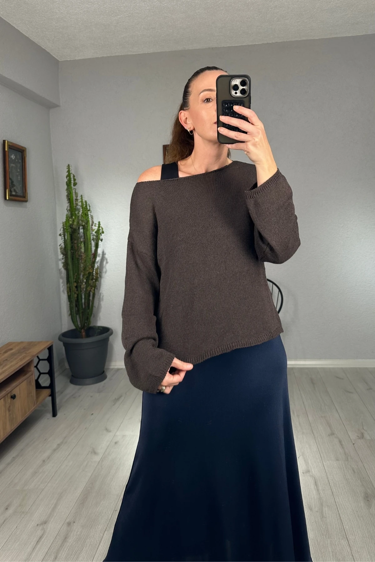 Kayık Yaka Triko Kazak  - kahverengi