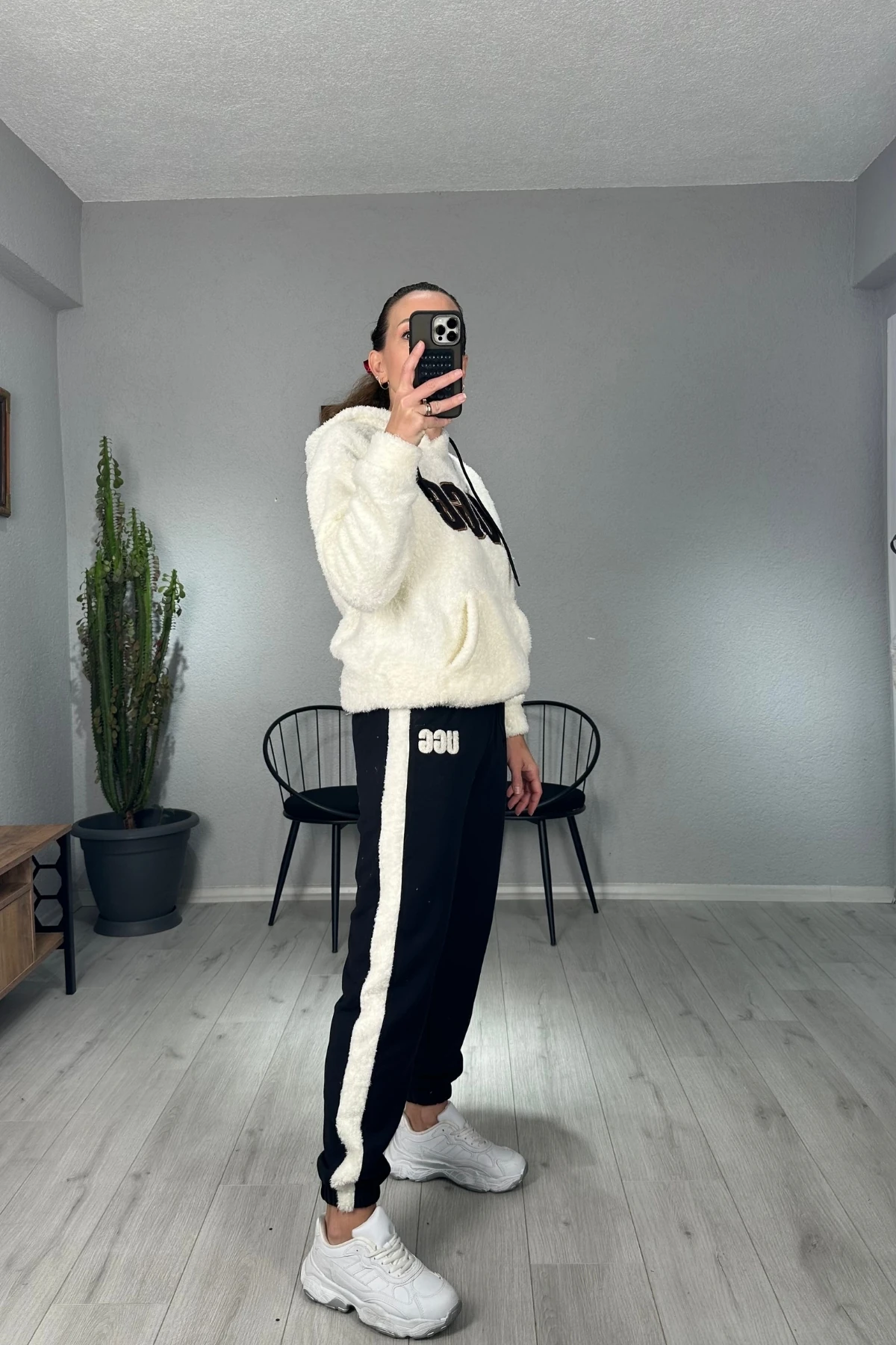 Ugg Nakışlı Peluş Takım