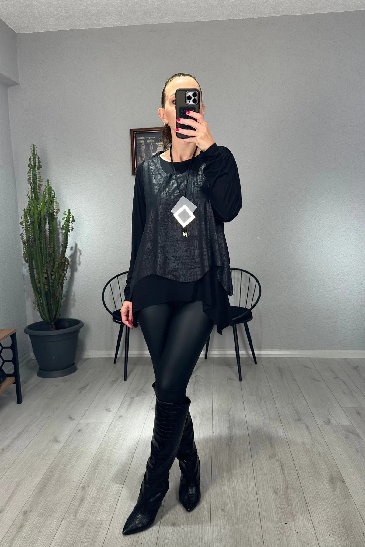 Kolyeli Yelekli Bluz