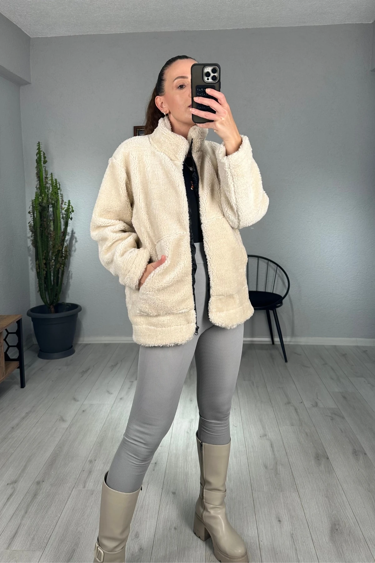 Dik Yaka Peluş Mont  - taş