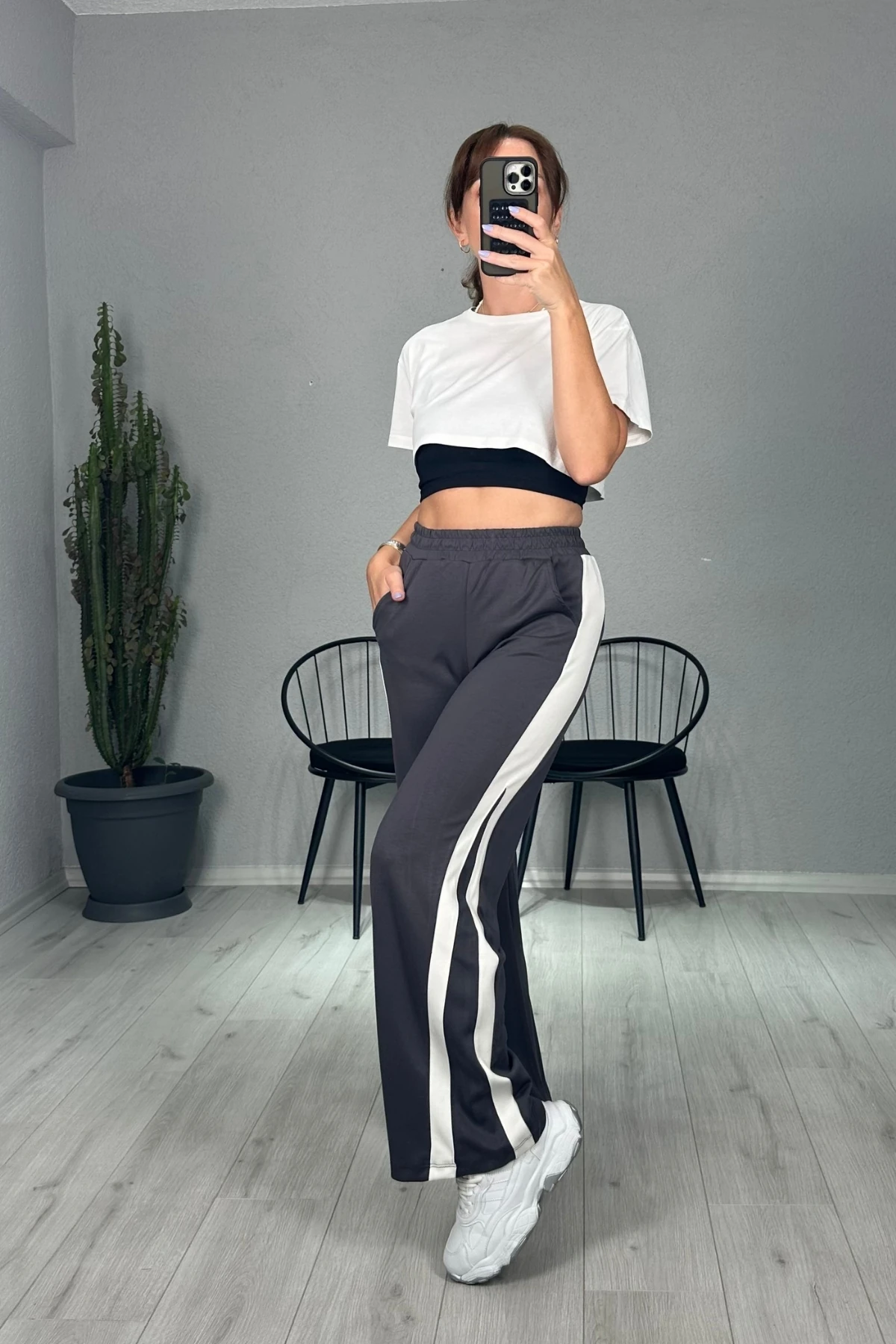 Modal Kumaş Üçgen Şerit Detaylı Eşofman Altı 