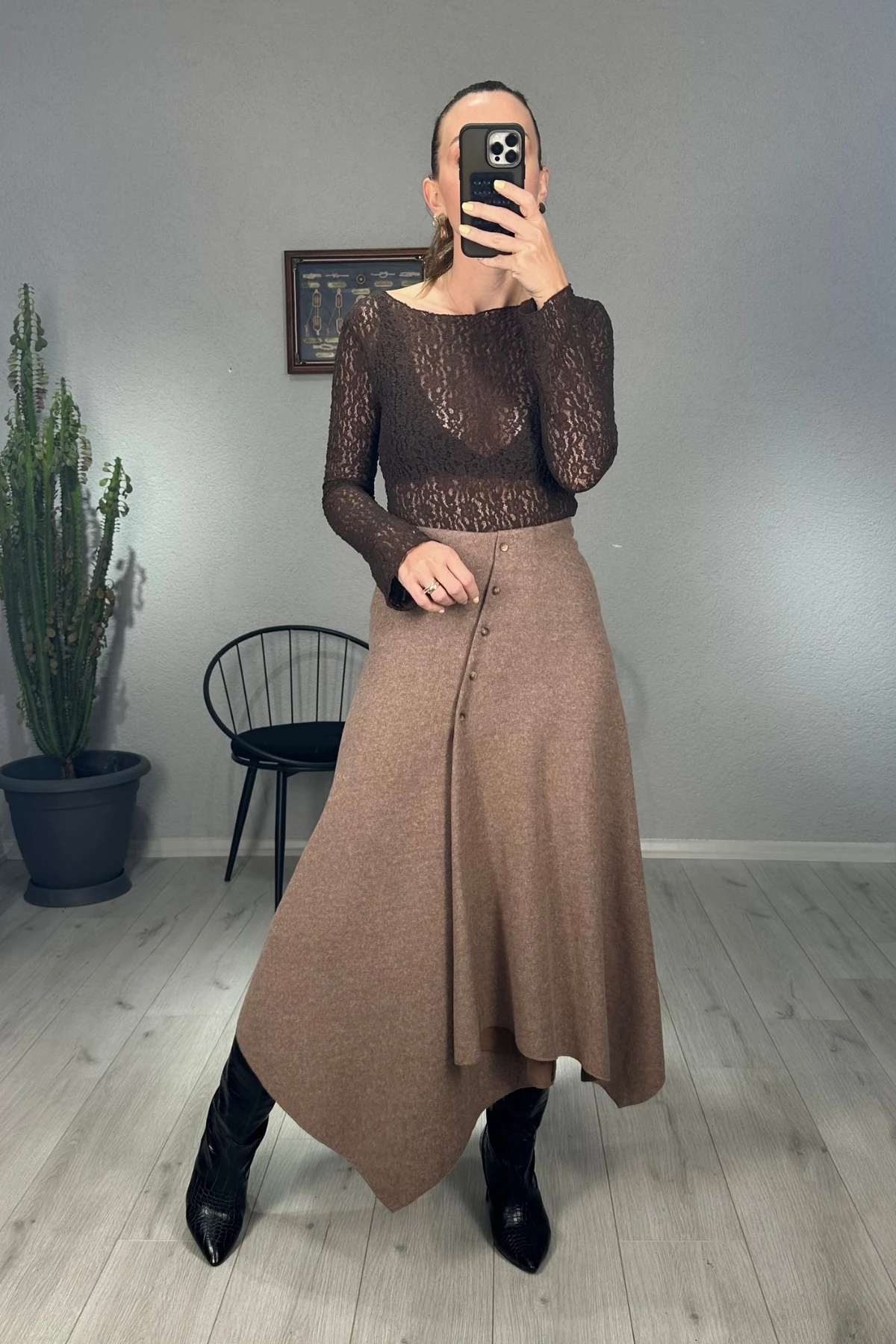 Önü Düğmeli Asimetrik Kesim Etek - Vizon