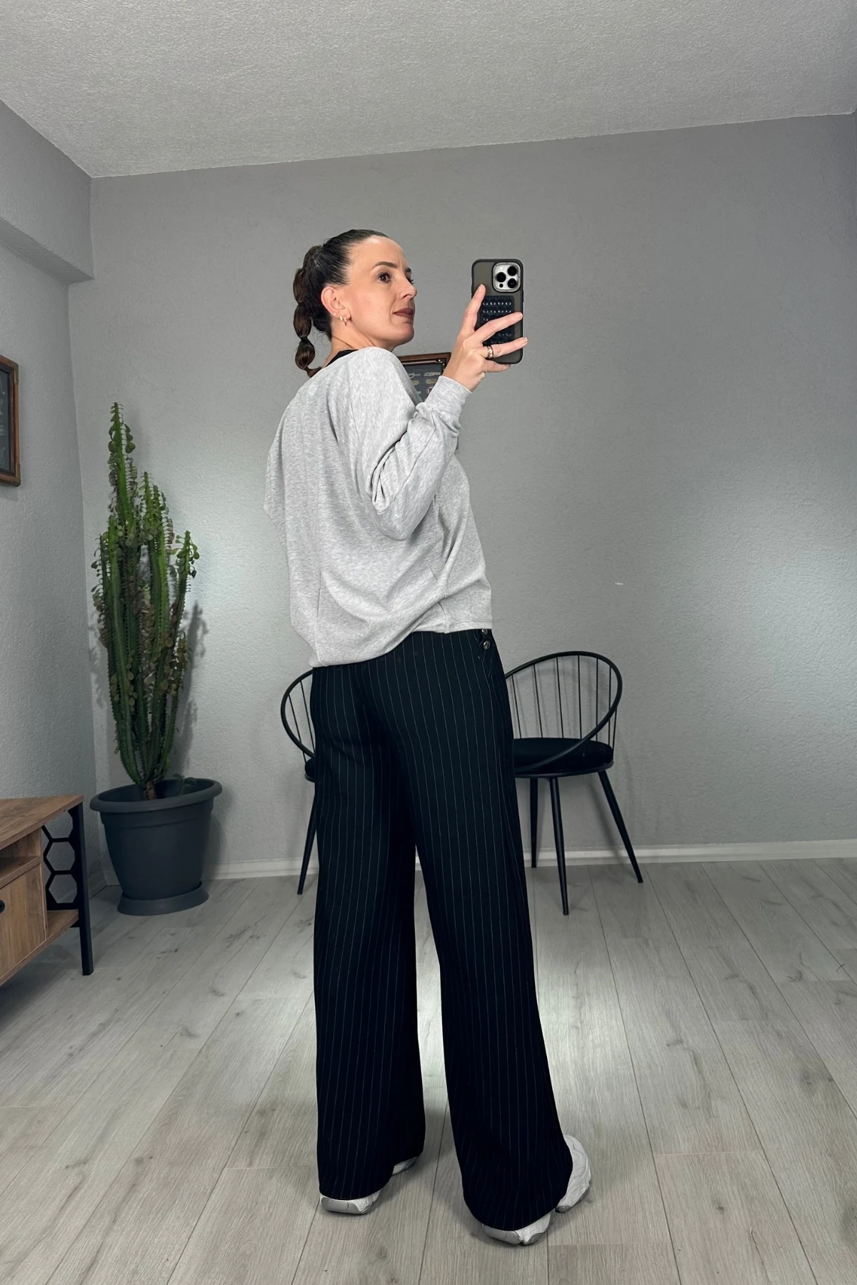 Çizgili Pantolonlu Üçlü Takım 