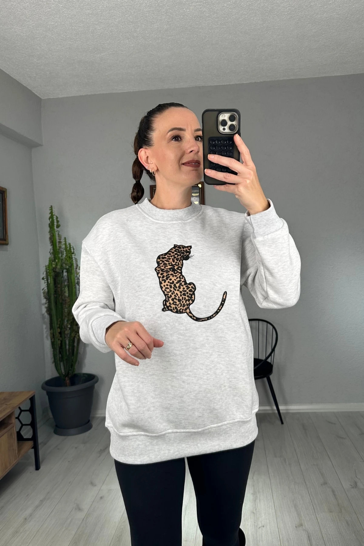 İçi Şardonlu Leopar Baskılı Sweatshirt - gri