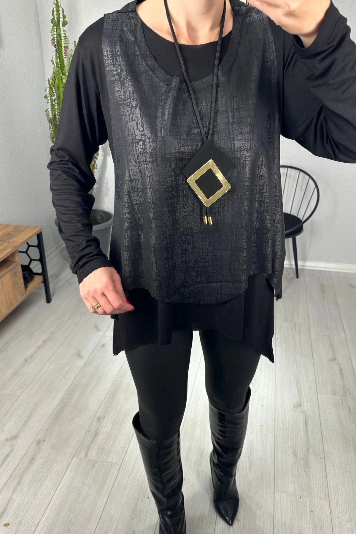 Kolyeli Yelekli Bluz