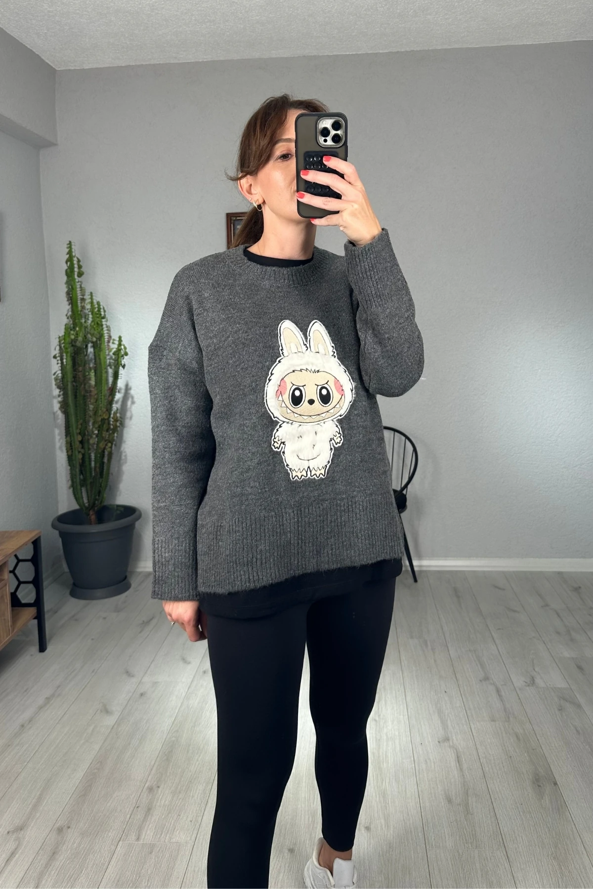 Labubu Nakışlı Triko Kazak  - gri