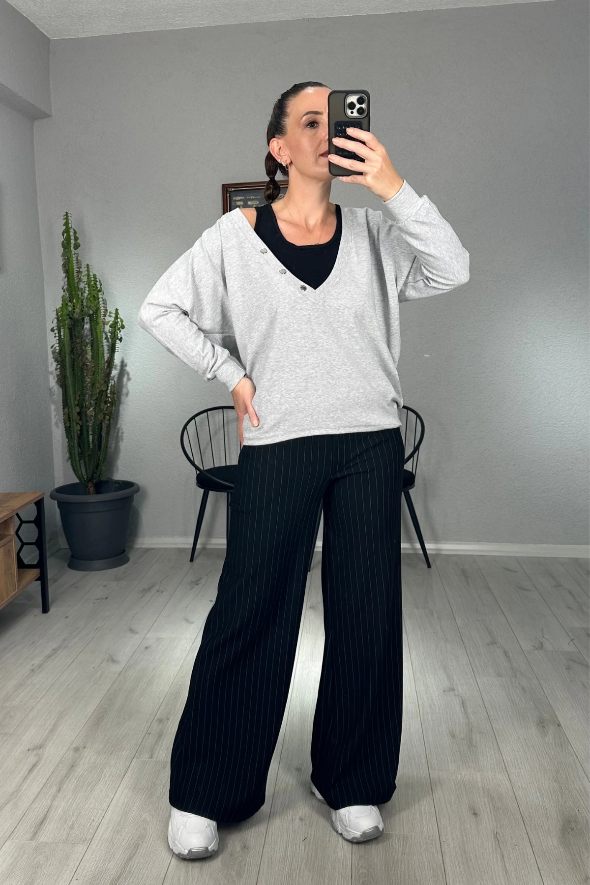 Çizgili Pantolonlu Üçlü Takım 