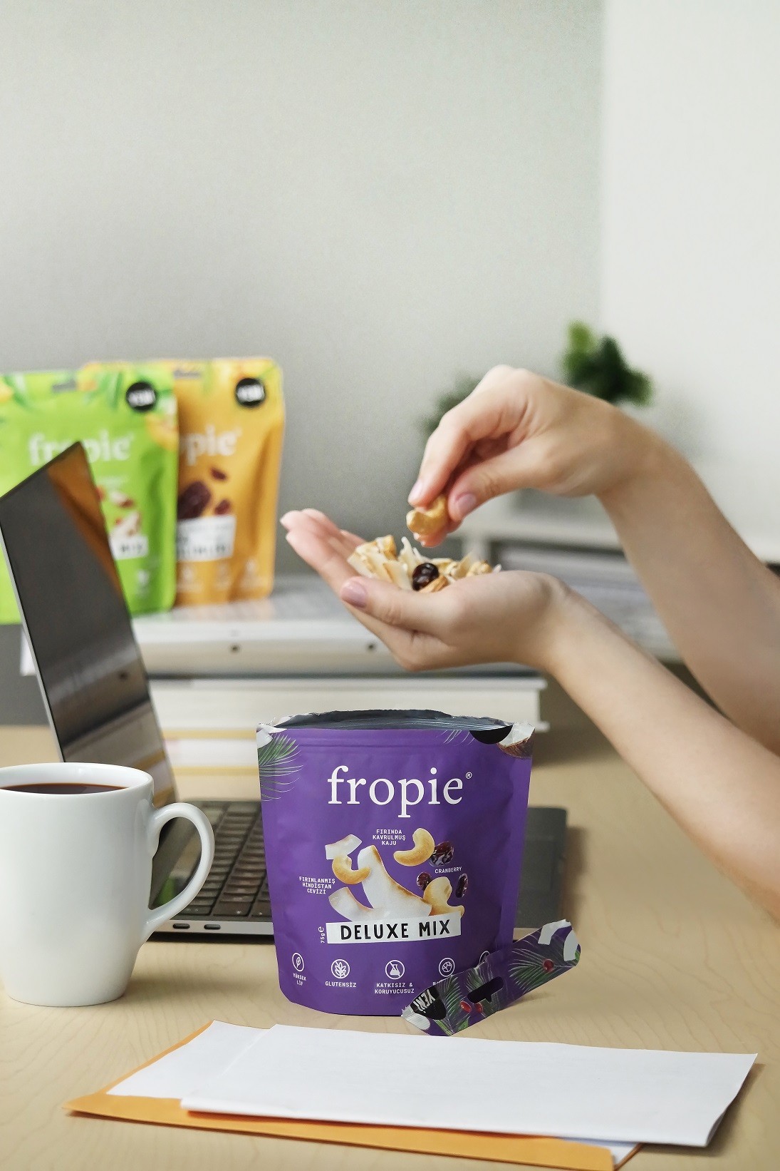 Toptan - Deluxe Mix - 75 g 12 Adet