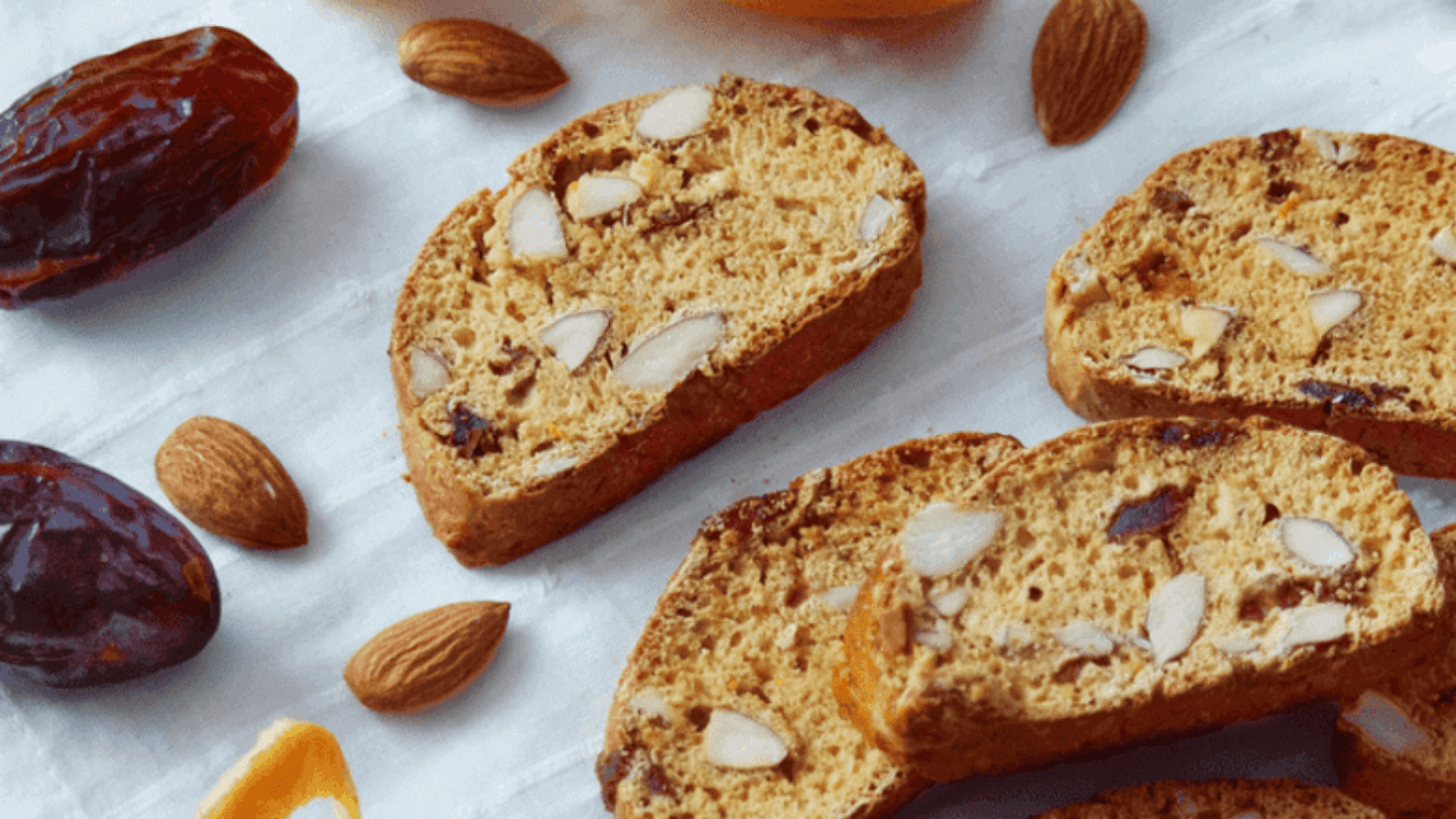 Çiğ Bademli Hurmalı Biscotti
