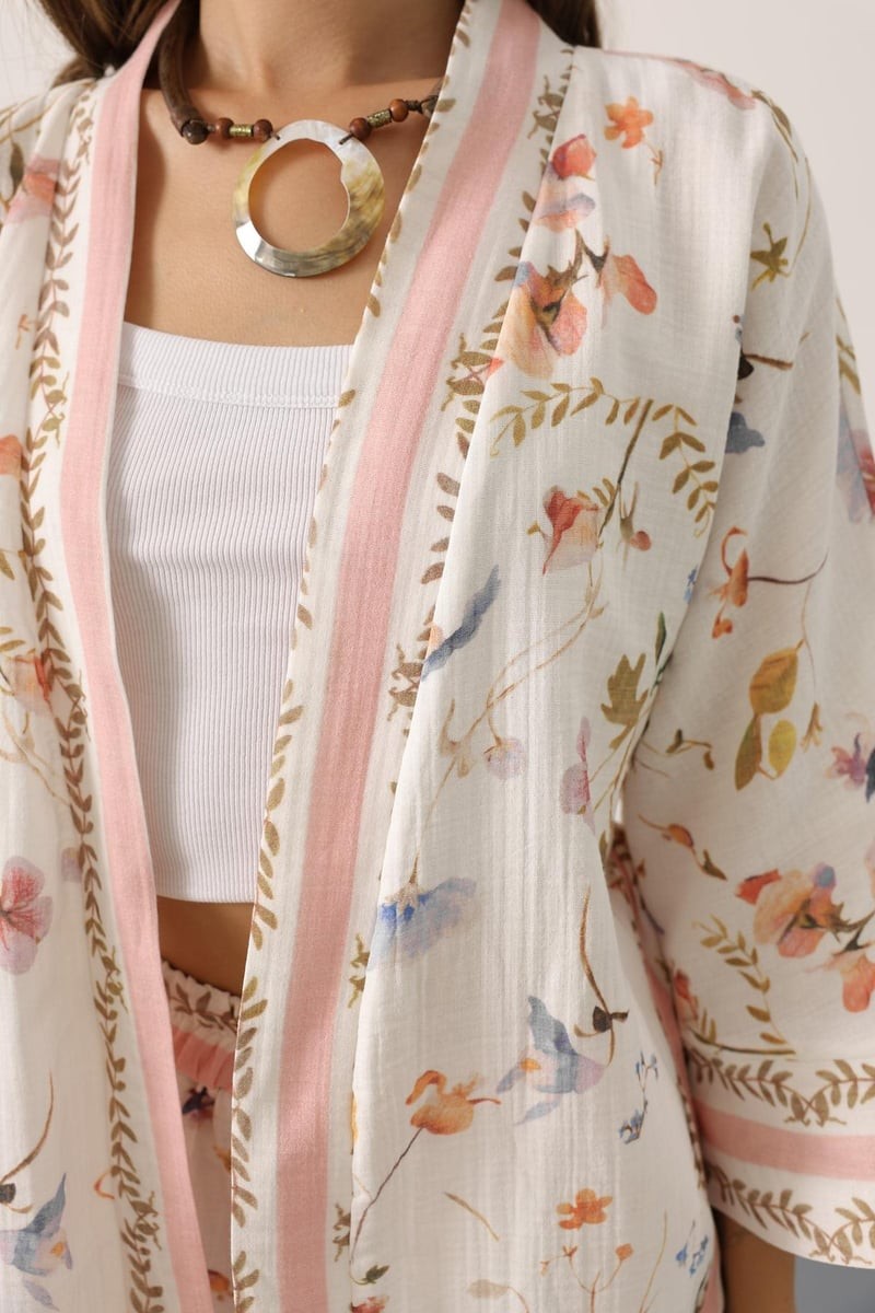 Bohem Desenli Bağlamalı Kimono ve Şort Takımı - Çiçek Baskılı