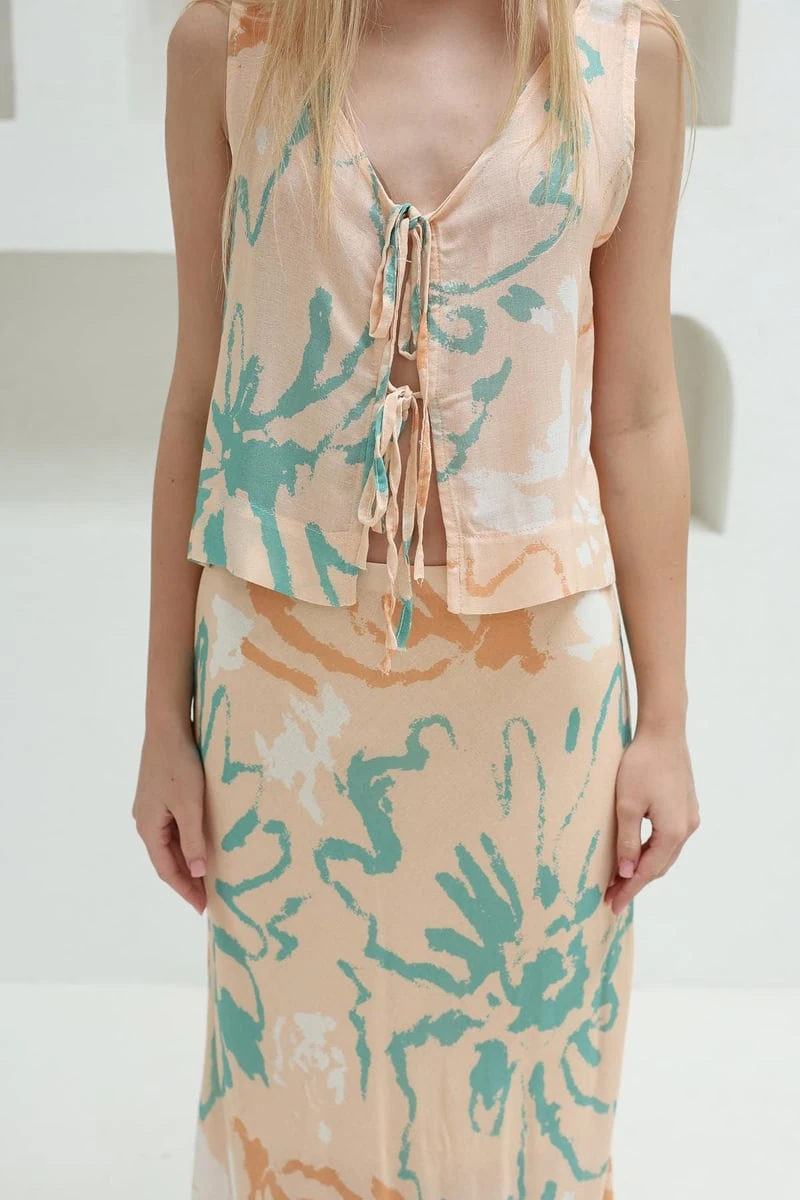 Bağcıklı Bluz ve Etek Takımı