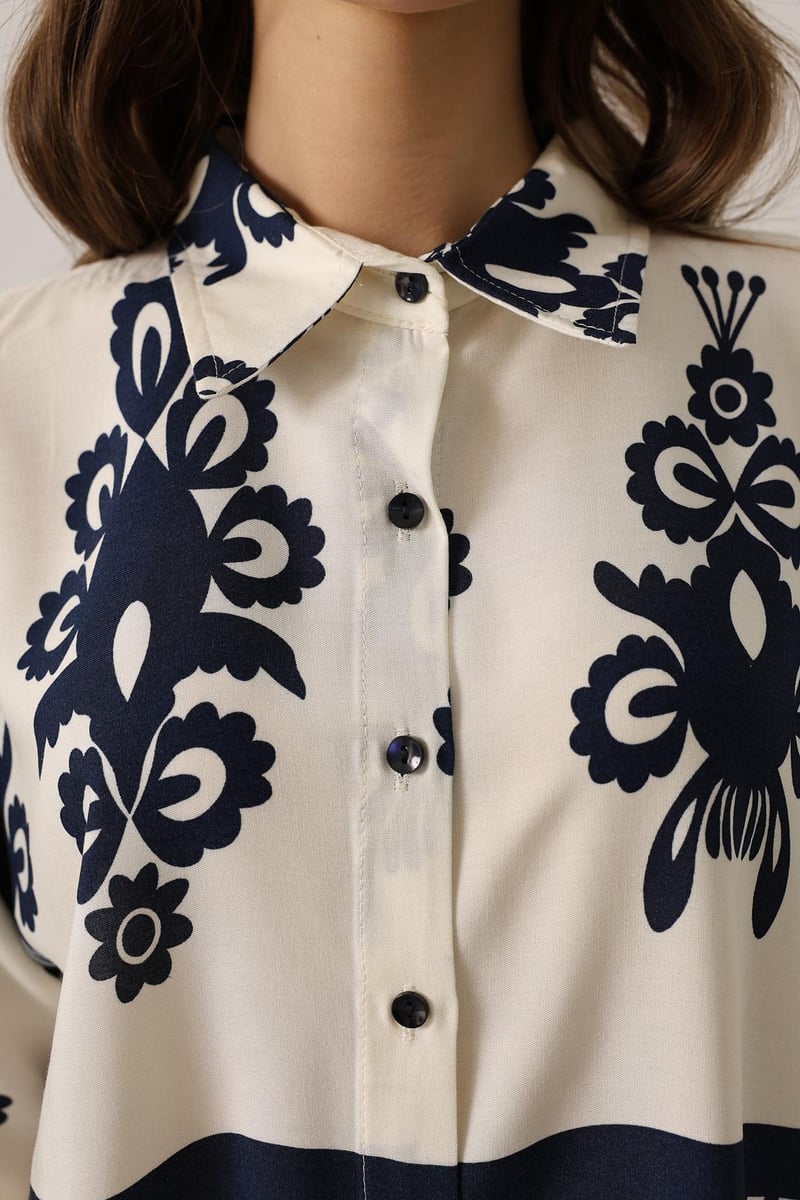 Desenli Kısa Kol Gömlekli Takım