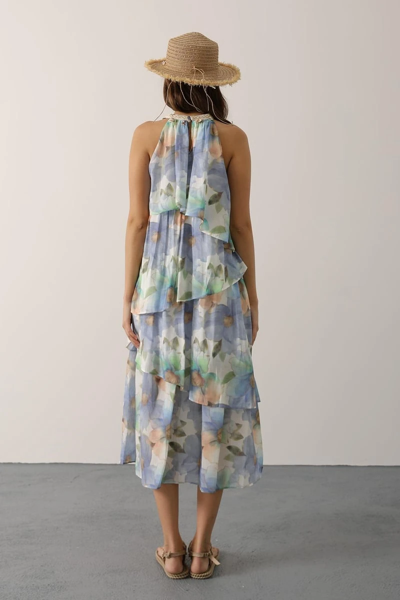 Çiçek Desenli Yaka Detaylı Kat Kat Elbise