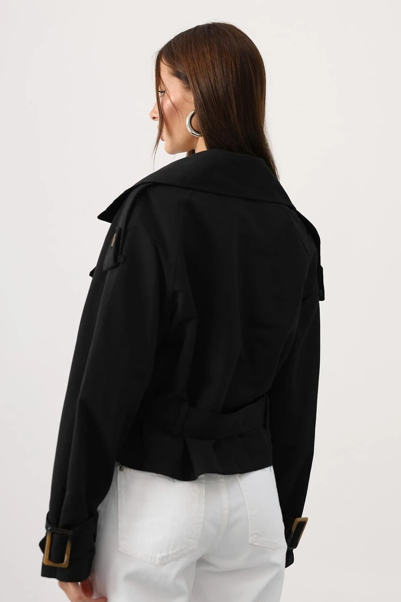 Kemer Detaylı Kısa Trençkot