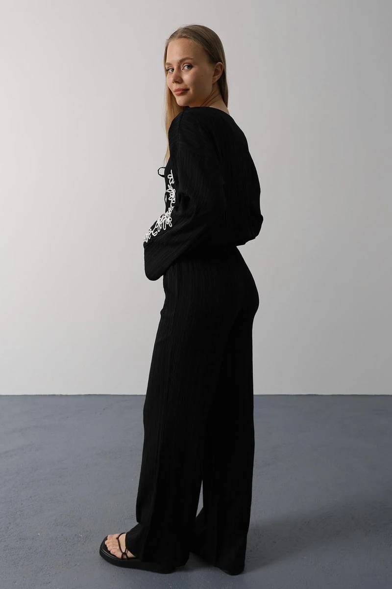 Süzeneli Önü Bağlamalı Takım - Siyah