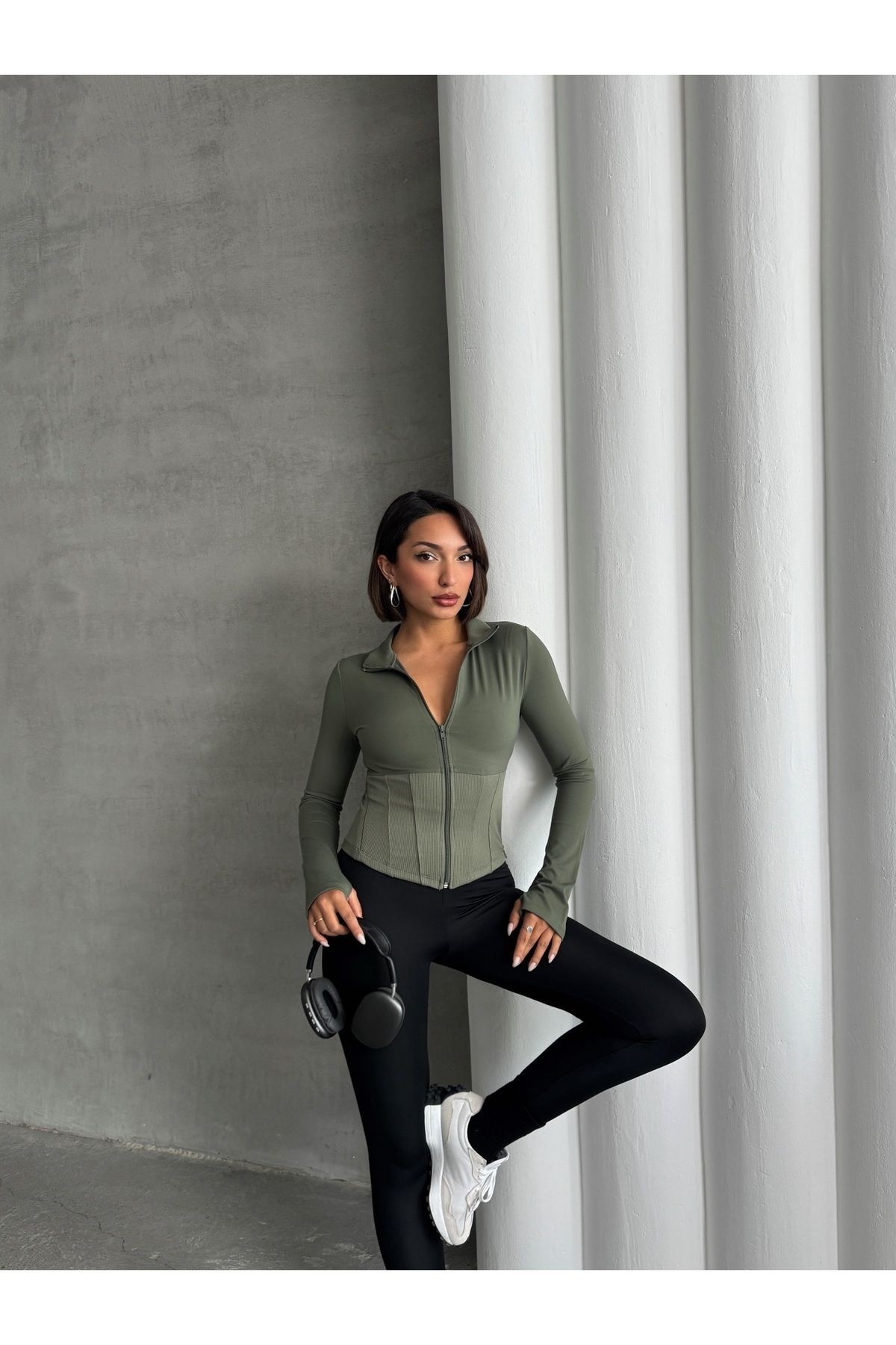 Haki Fırçalı Soft Kumaş Baş Parmak Delikli Örme Spor Ceket/Sweatshirt MISSCE2621