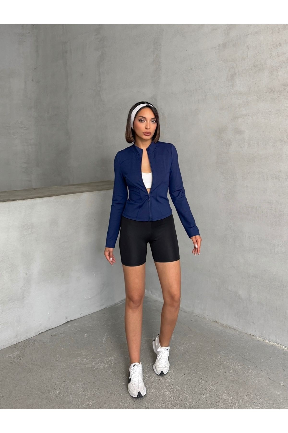 Lacivert Vücuda Oturan Fermuarlı Dik Yaka Örme Spor Üst/Bluz MISSCE05922