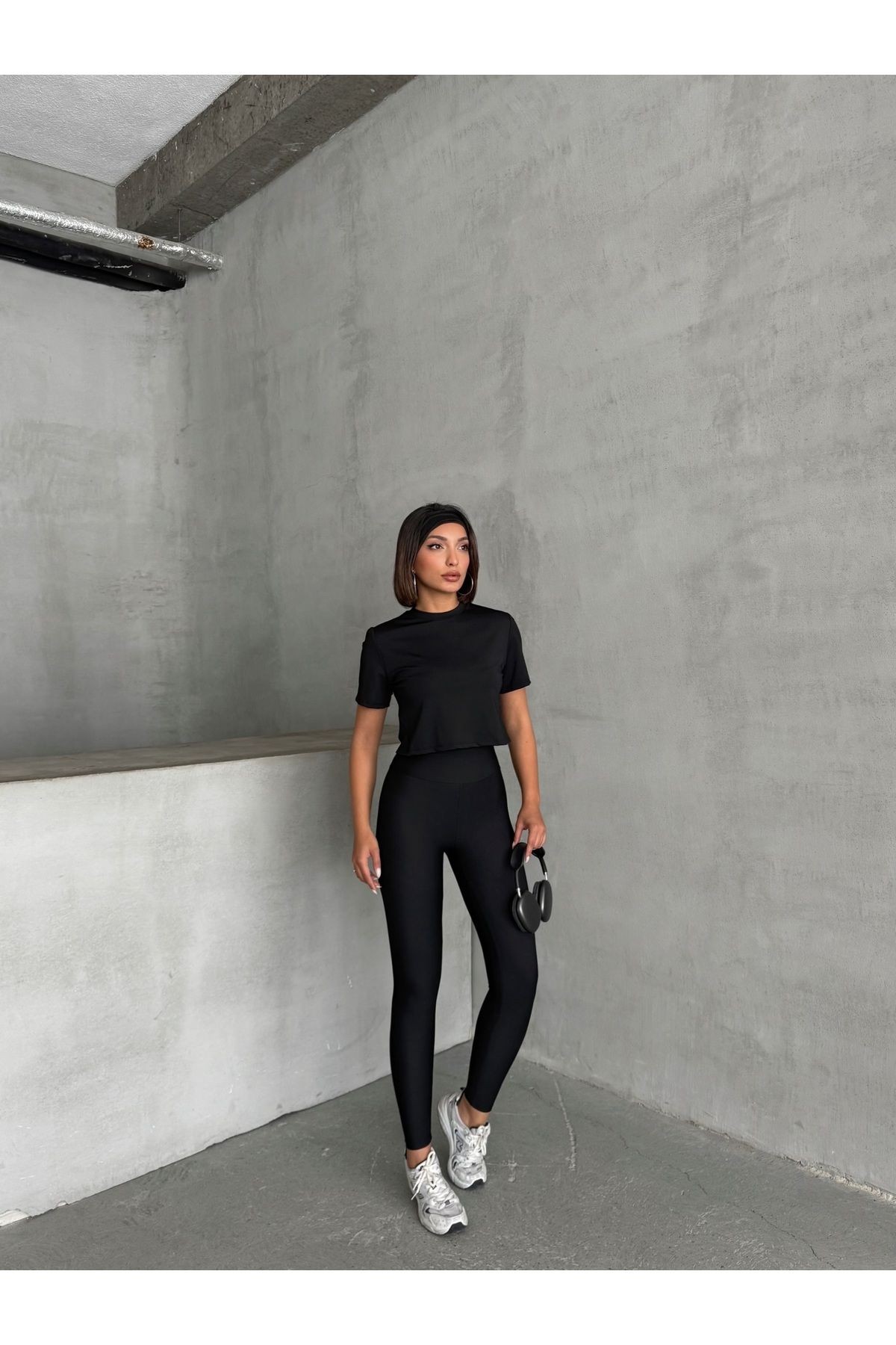 Dik Yaka Crop T-shirt ve Tayt İkili Takım MISSTKM2640