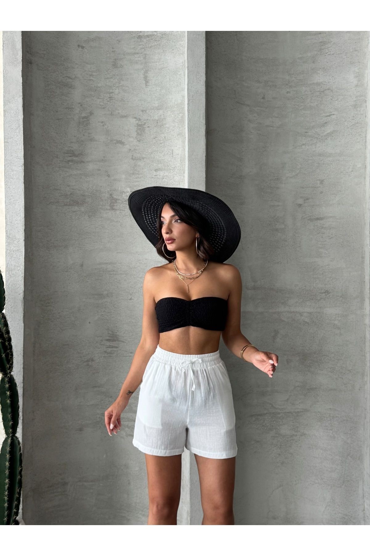 Bel Lastikli ve Bel Bağlama Detaylı Müslin Beachwear Şort