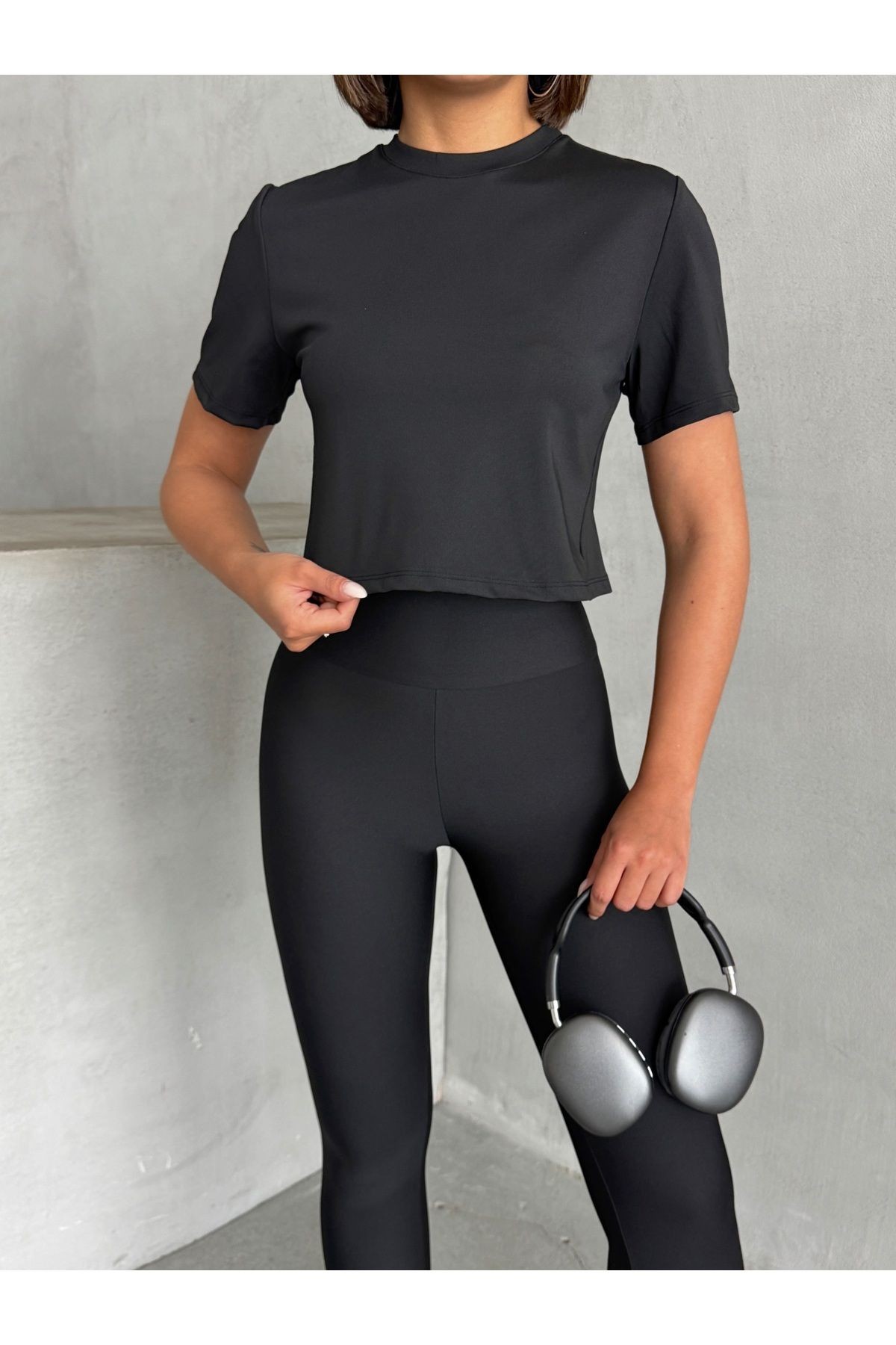 Dik Yaka Crop T-shirt ve Tayt İkili Takım MISSTKM2640