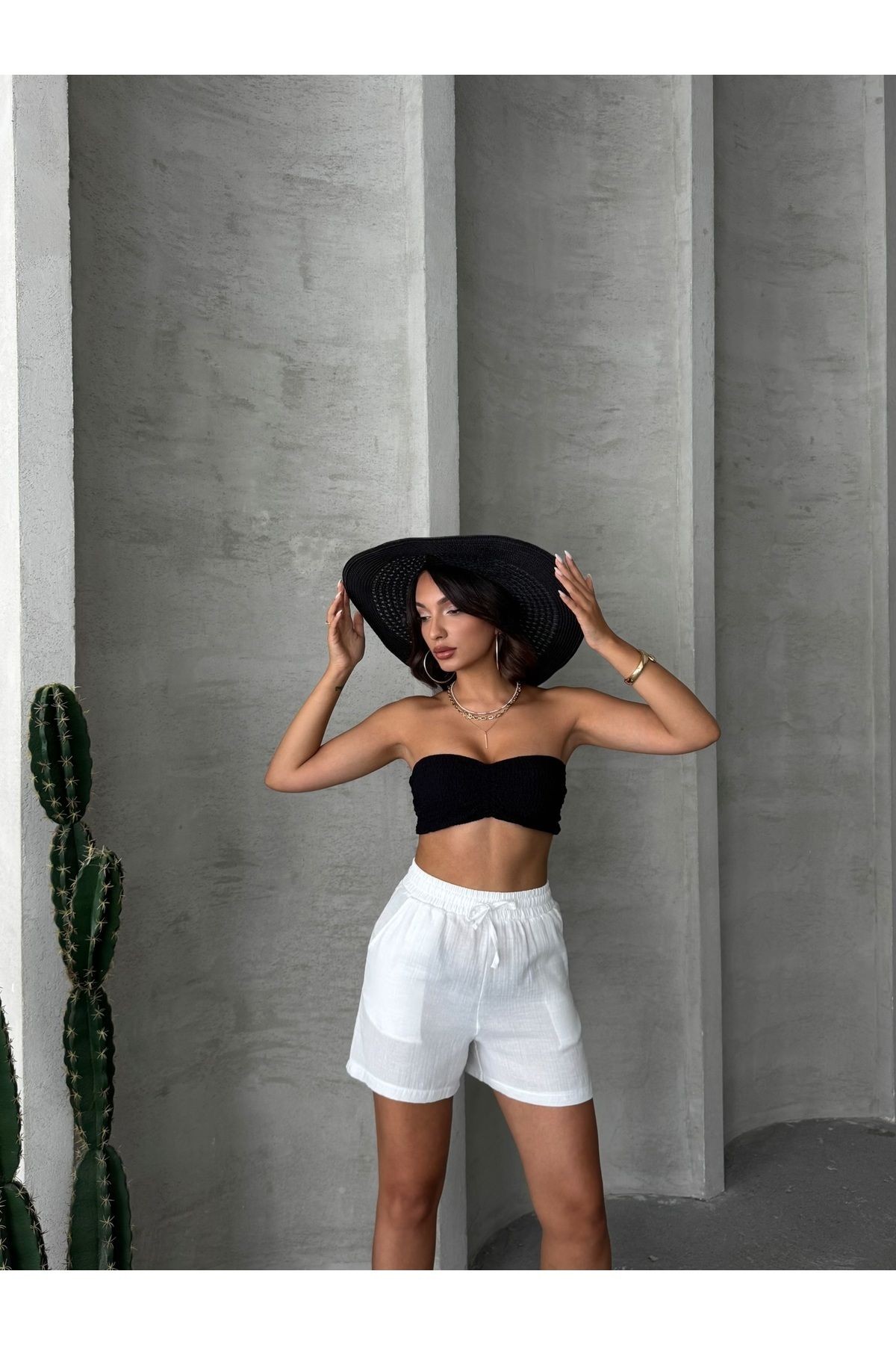 Bel Lastikli ve Bel Bağlama Detaylı Müslin Beachwear Şort
