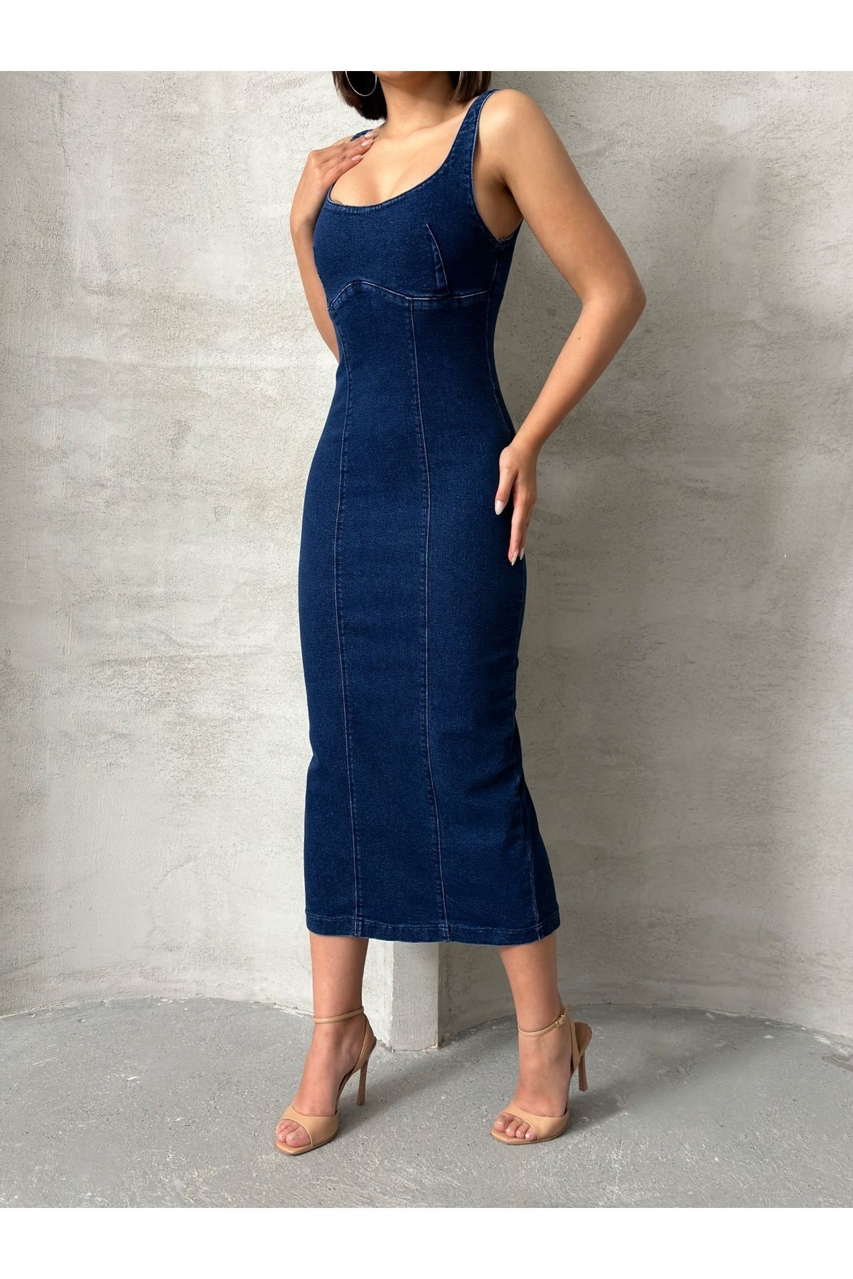 Kalın Askılı Vücuda Oturan Arka Yırtmaç Detaylı Denim Elbise MISSELB4027
