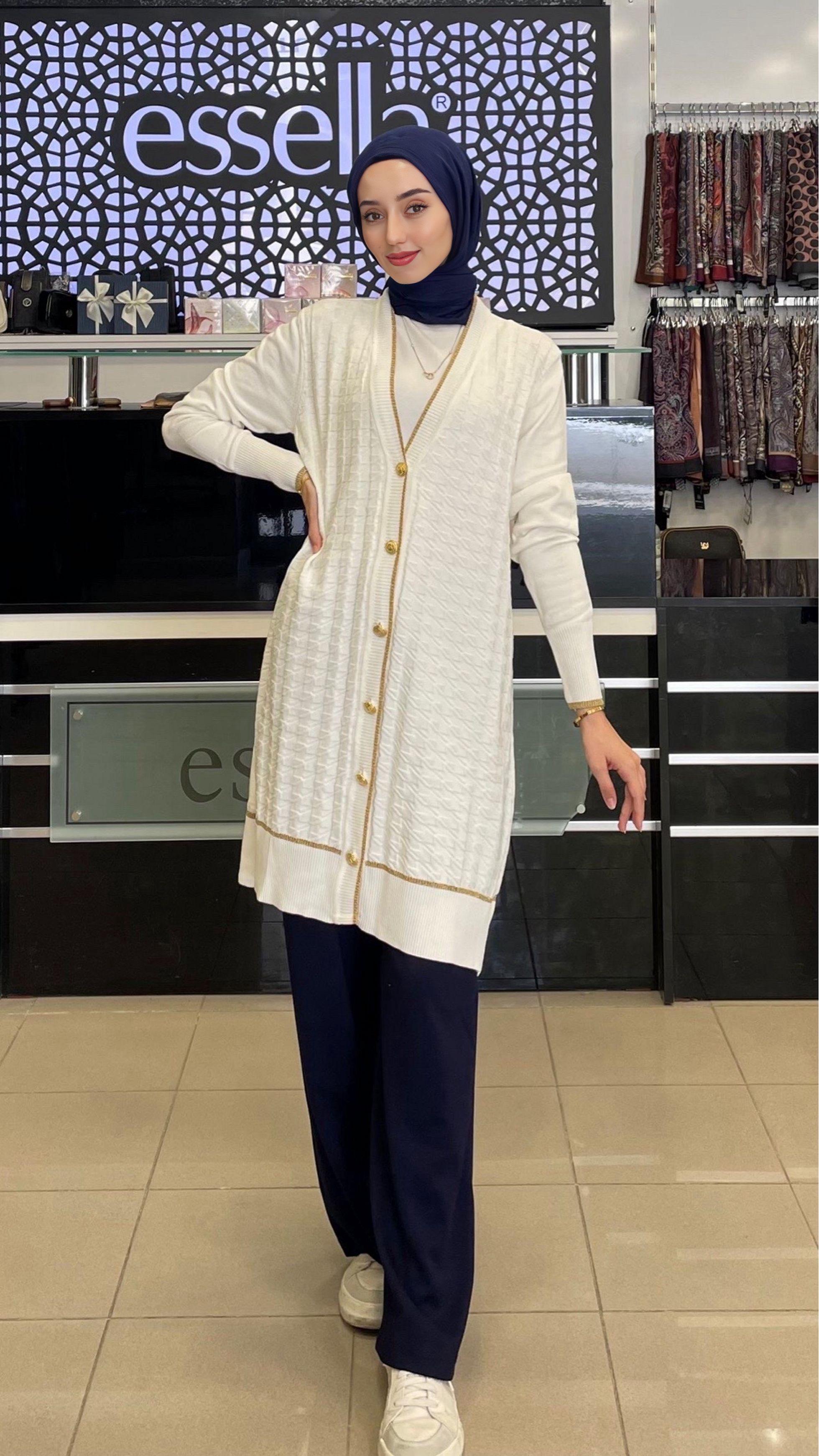 AYŞE AKAY SİMLİ MERSERİZE HIRKA EKRU 