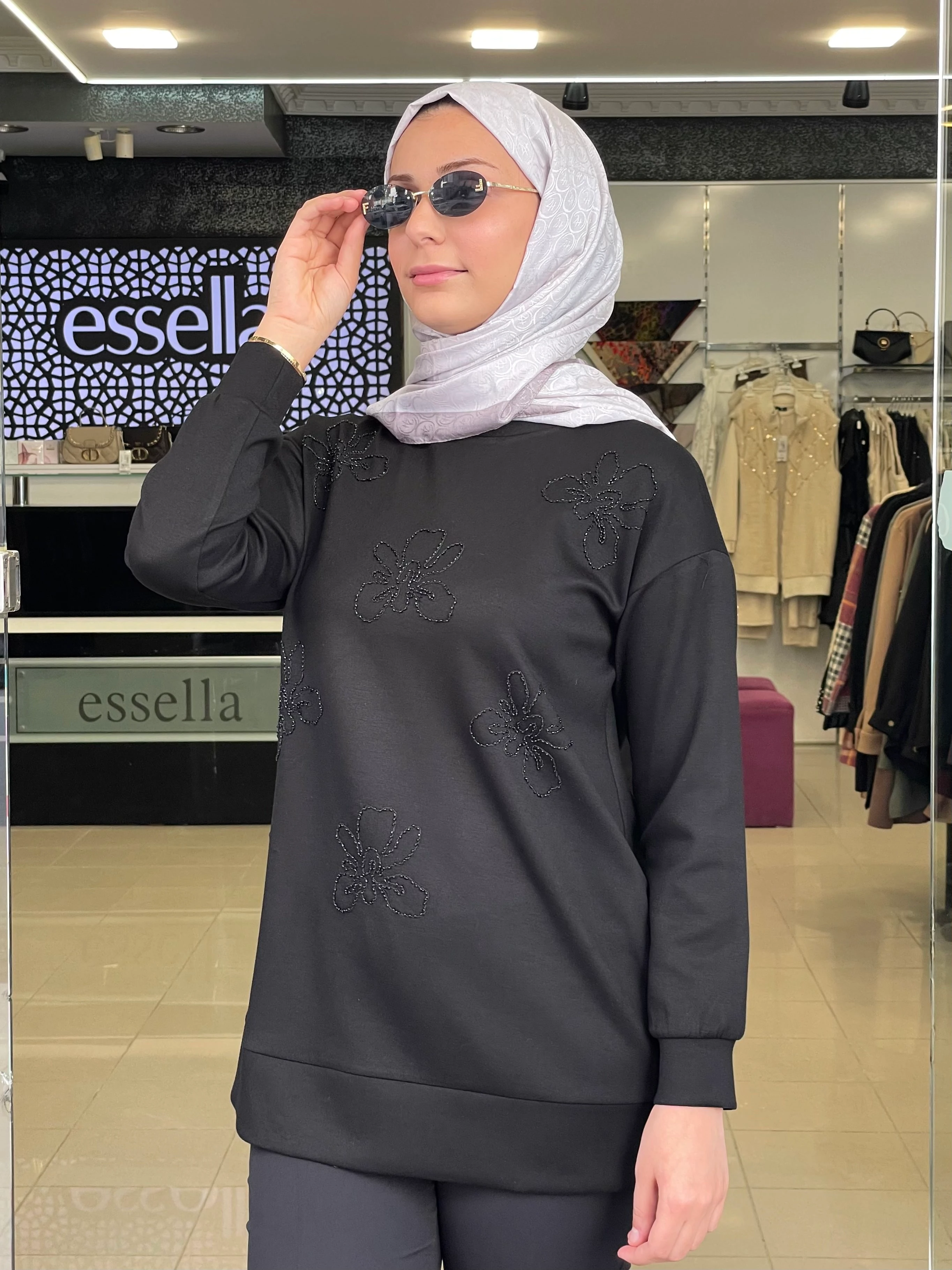 MY MOOD ÖNÜ ÇİÇEKLİ SWEAT SİYAH