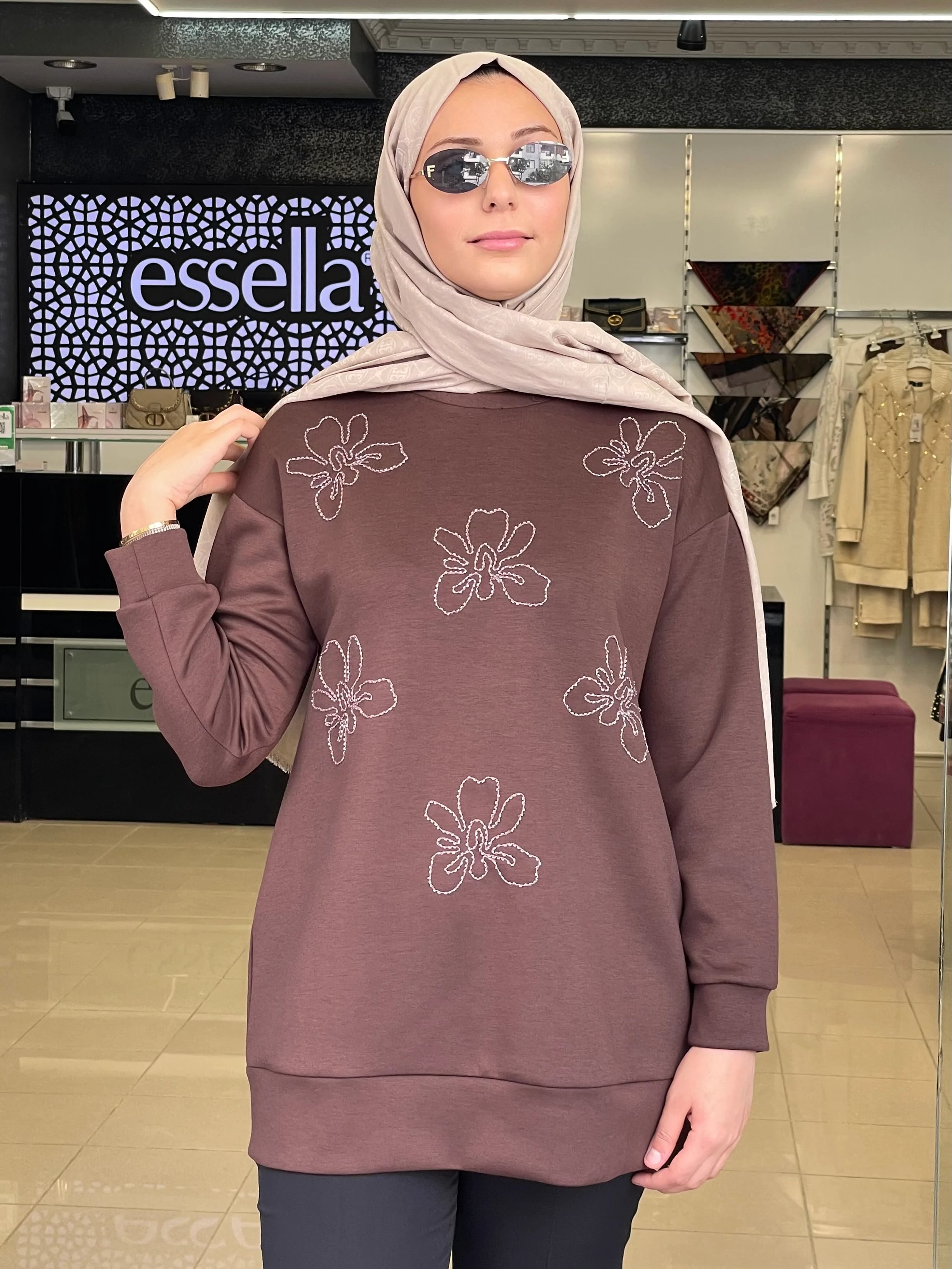 MY MOOD ÖNÜ ÇİÇEKLİ SWEAT KAHVERENGİ