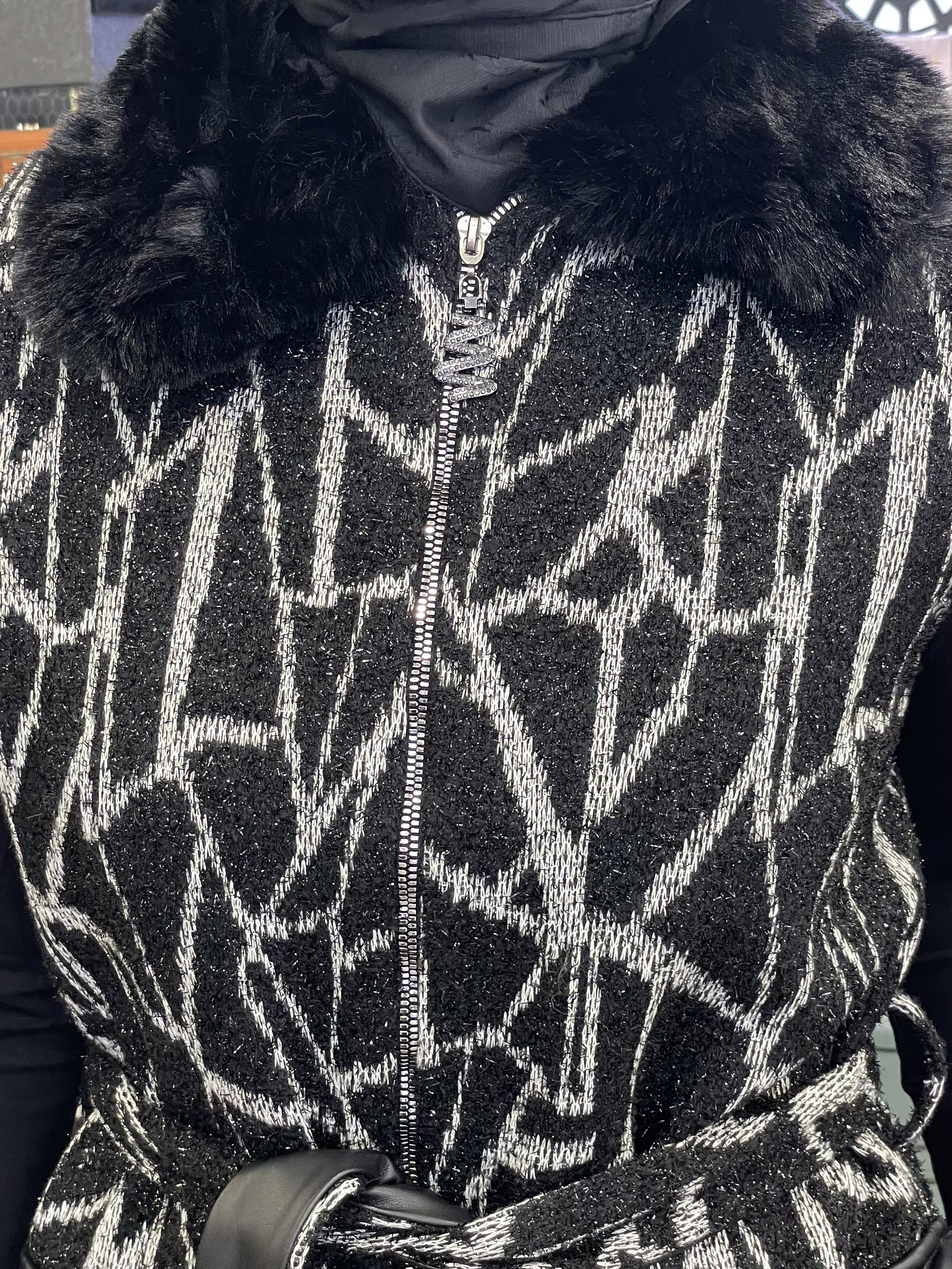 PANOVA SİMLİ KÜRKLÜ YELEK  SİYAH/BEJ