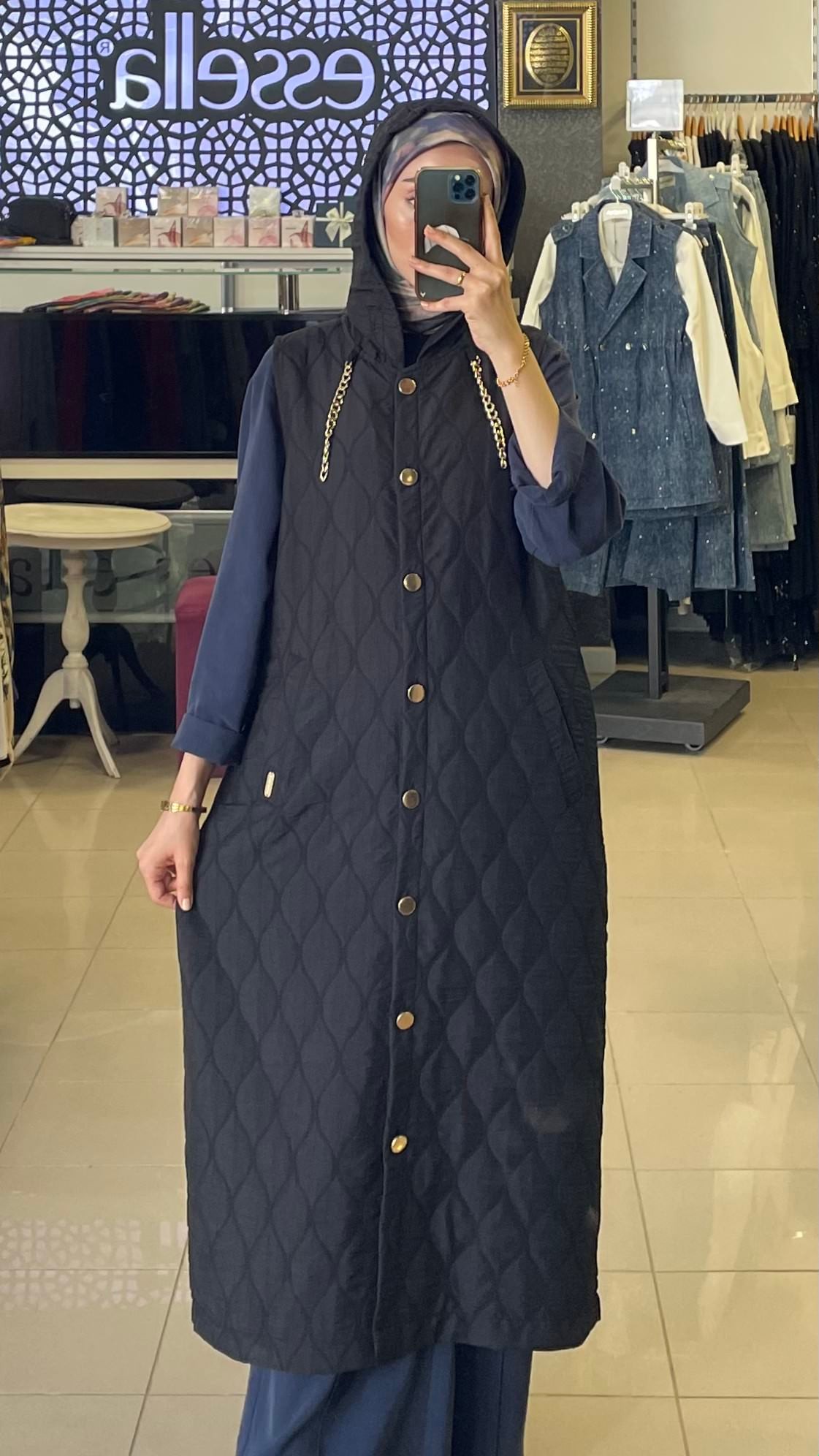 AYŞE AKAY İNCE KAPİTONE YELEK SİYAH 