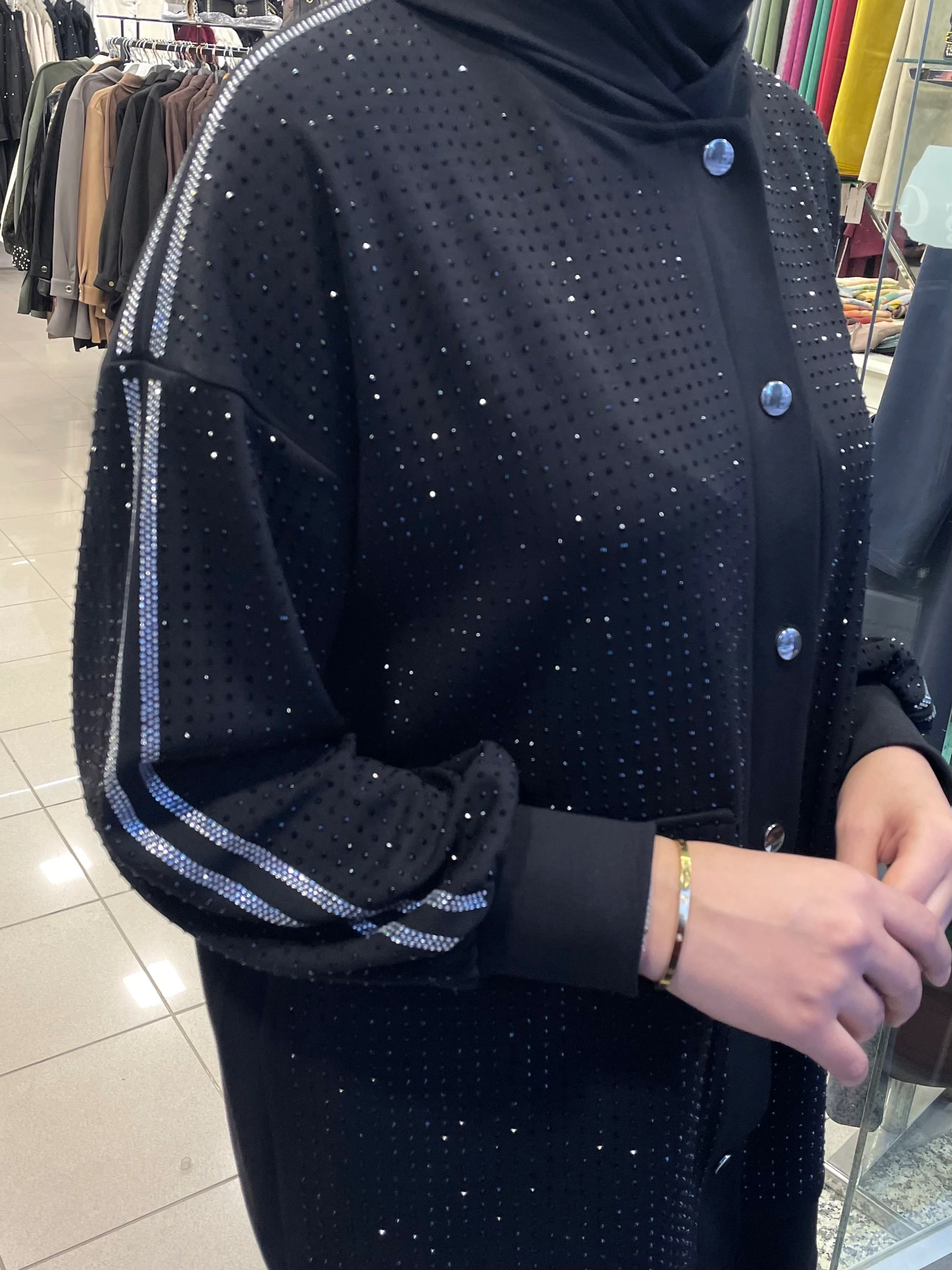 AYNAZ TAŞLI KAPÜŞONLU TAKIM SİYAH