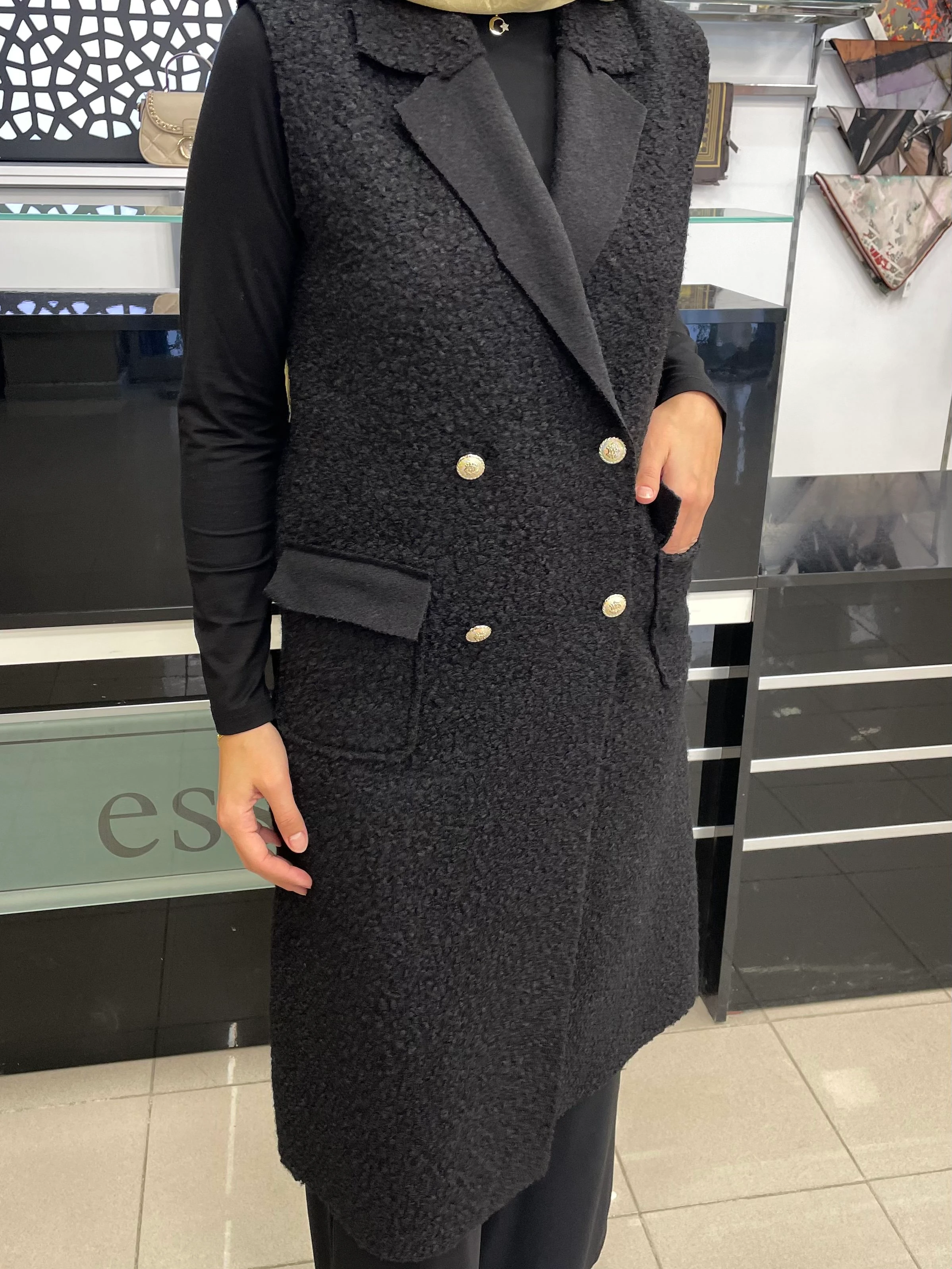 BELLE BELEMİR KEÇE KUZU YELEK SİYAH