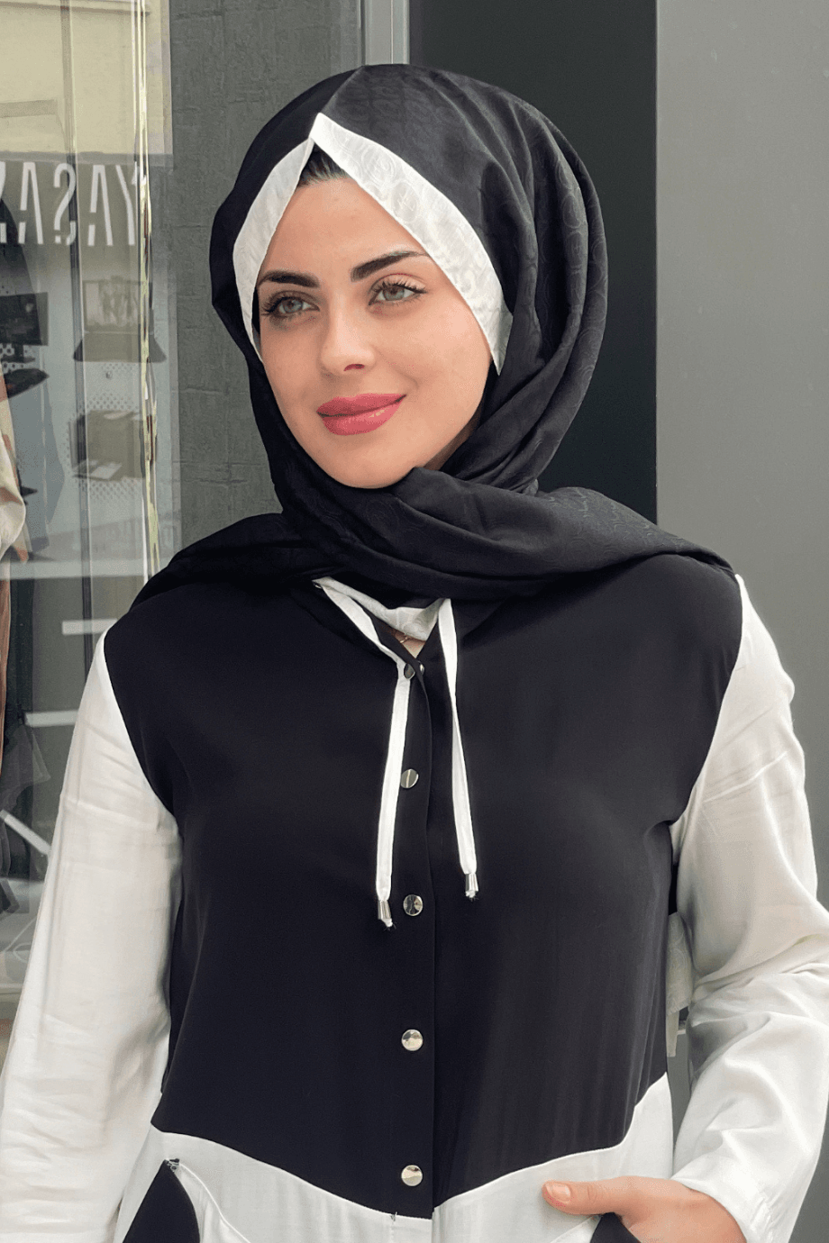 Orkide Daire Desenli Siyah Kenarı Beyaz  Şal