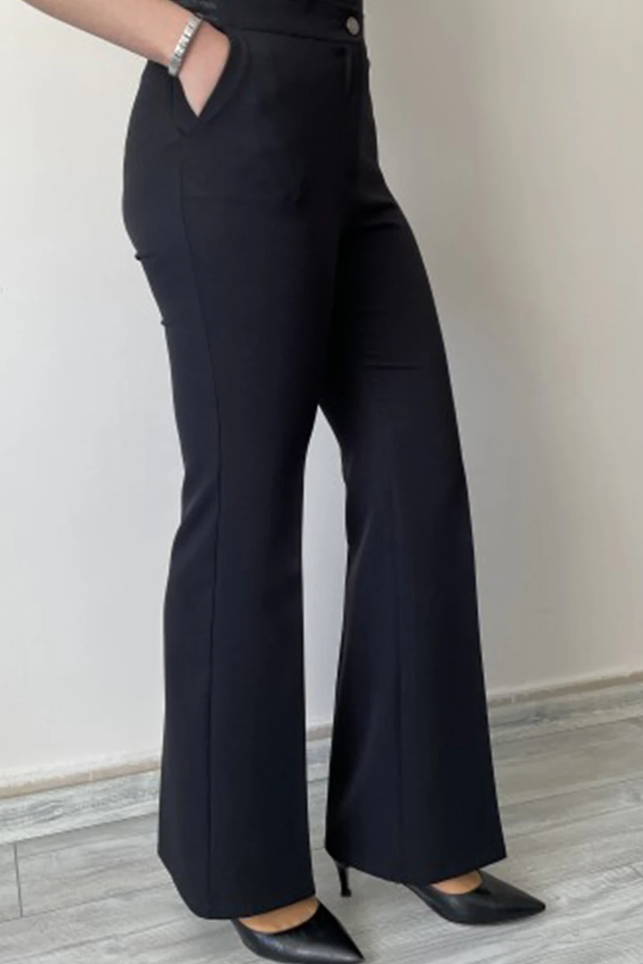 Modiva İspanyol Paça Pantolon Siyah