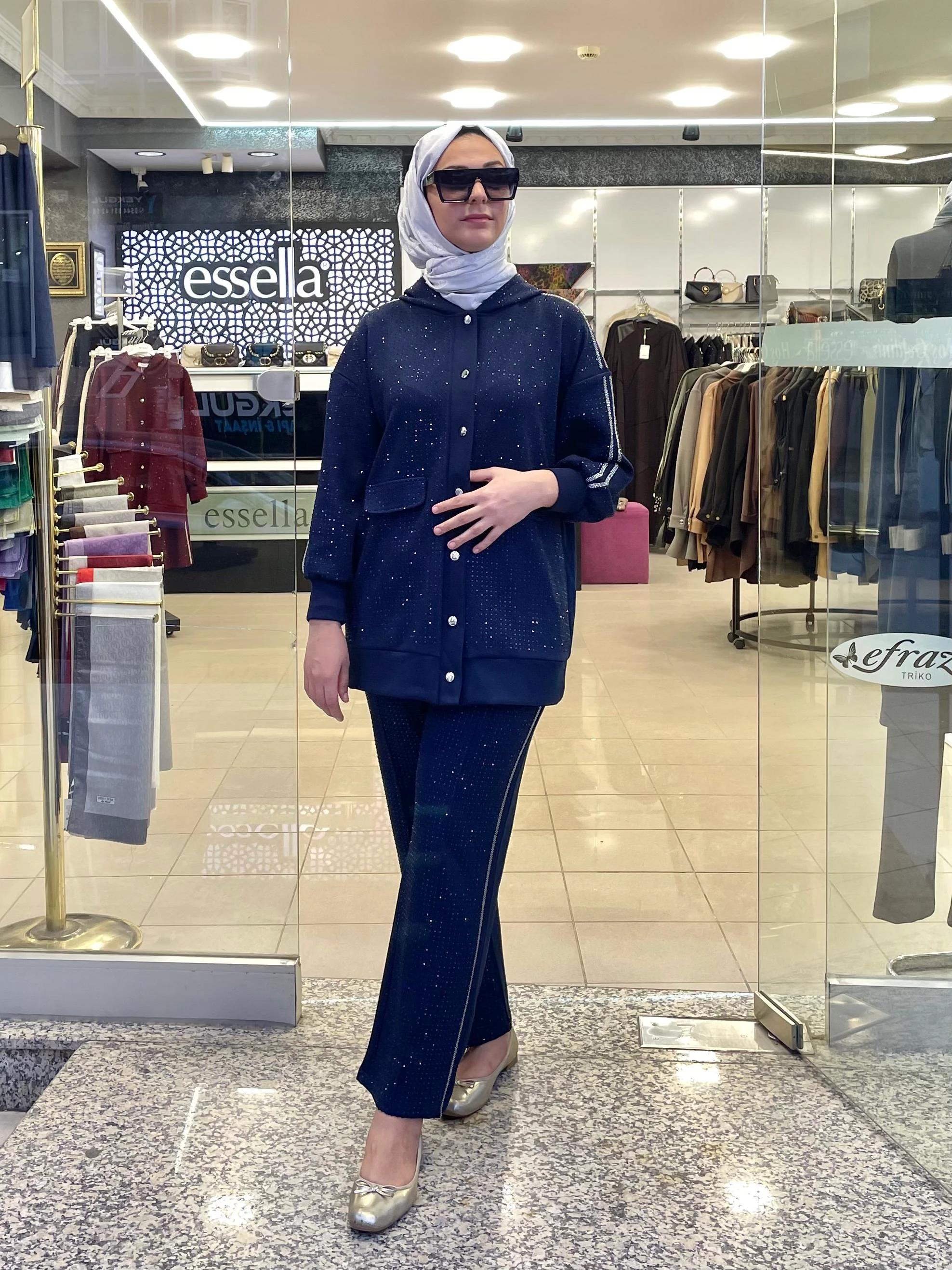 AYNAZ TAŞLI KAPÜŞONLU TAKIM LACİVERT