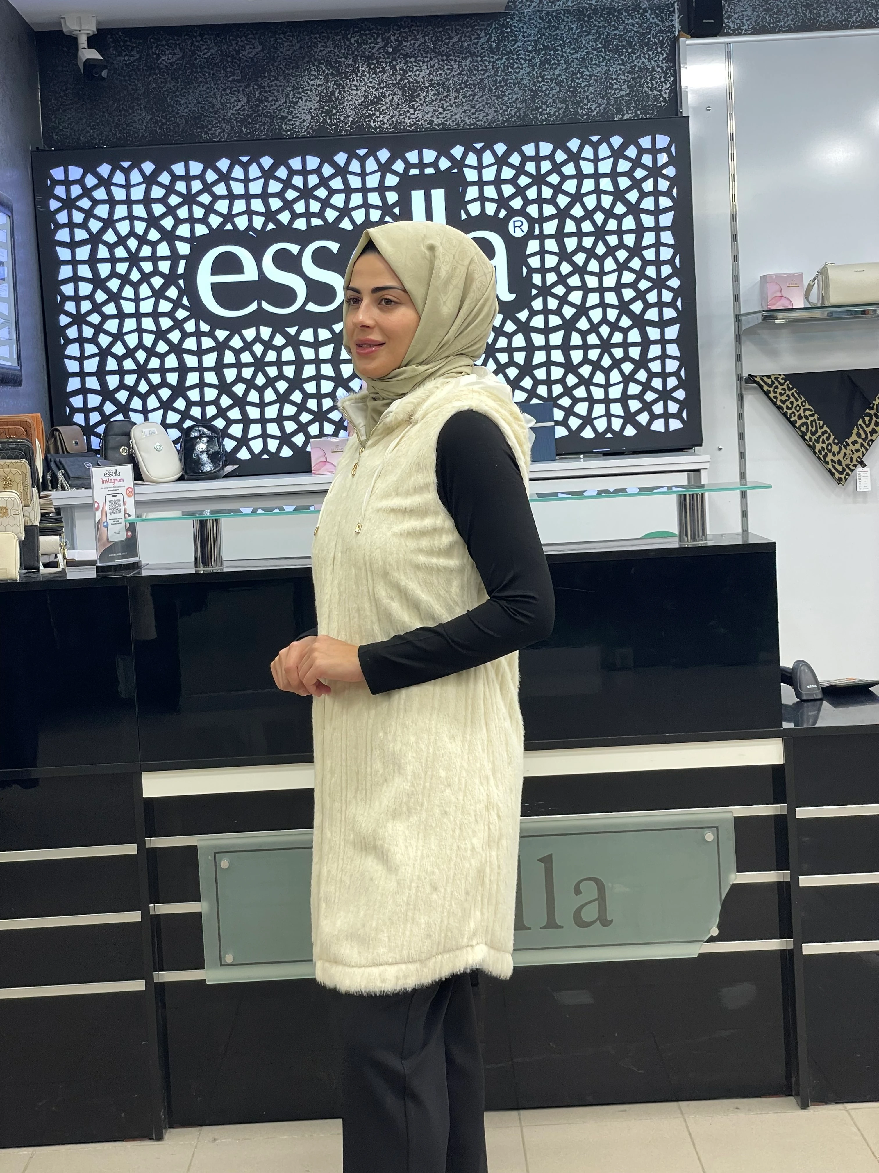 SOFF KAPÜŞONLU KÜRK YELEK  EKRU 