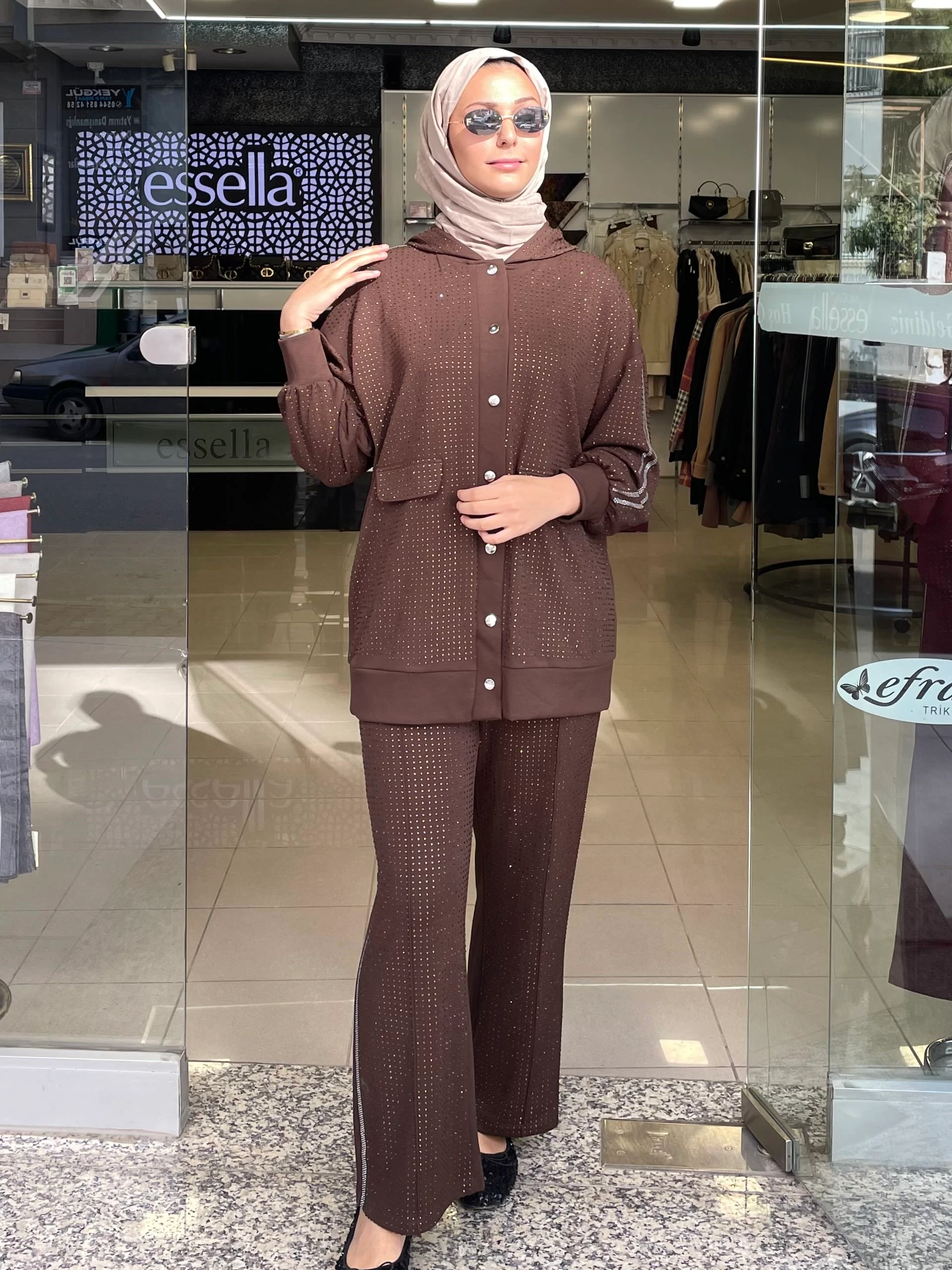 AYNAZ TAŞLI KAPÜŞONLU TAKIM KAHVERENGİ