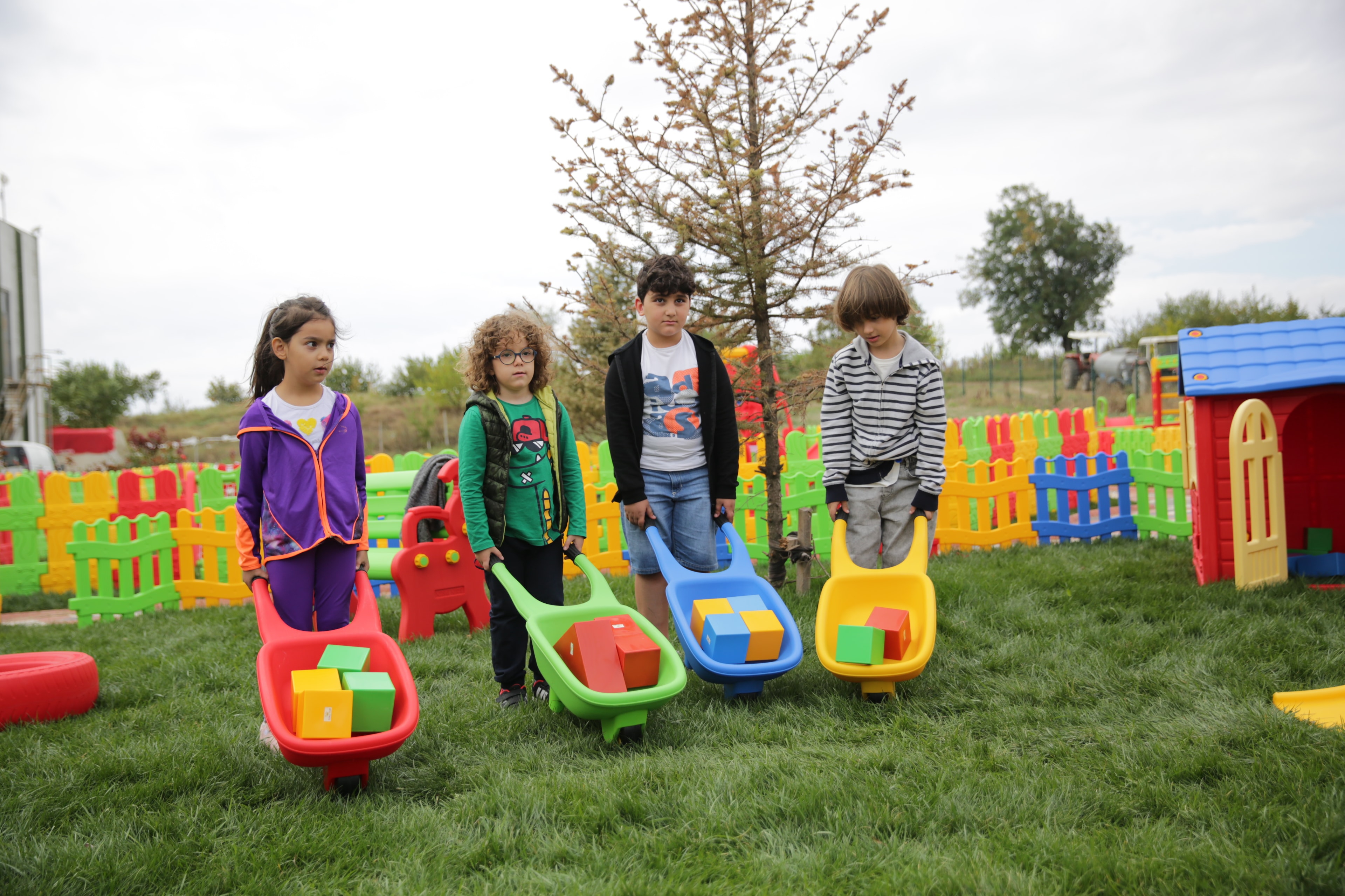 El Arabası Sarı + Kürek ve Tırmık Hediye Set