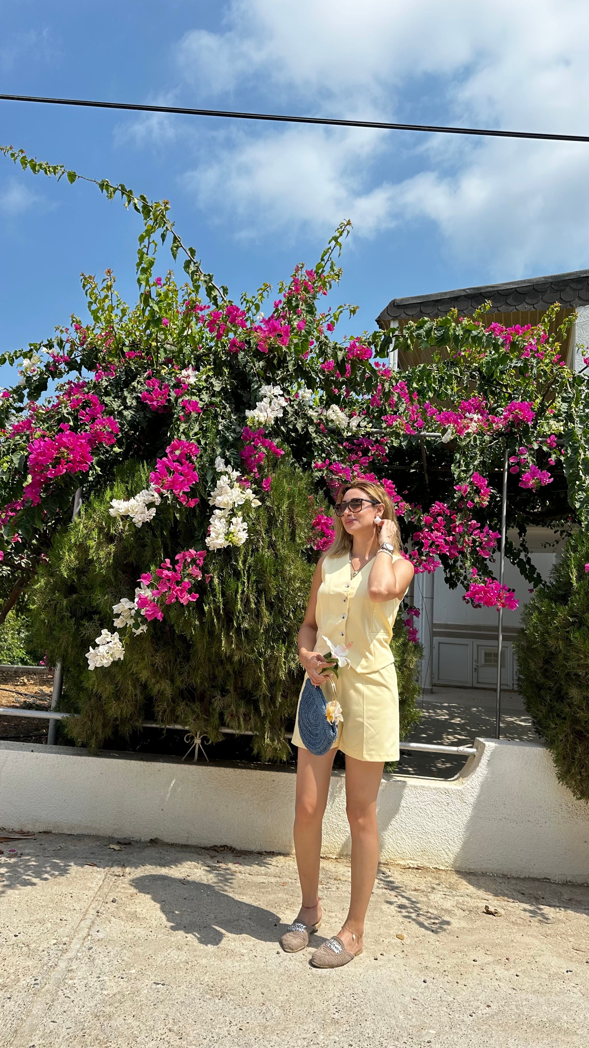 Bebe Sarısı Yelekli Şortlu Takım 