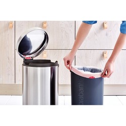 BRABANTİA NEWICON FPP MATT STEEL PEDALLI ÇÖP KUTUSU 20L BRA 111907 0 image