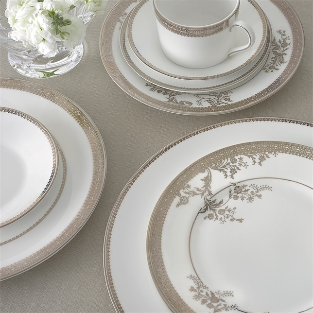 WEDGWOOD Vera Wang Lace Gold 51 Prç Yemek Takımı 0 image