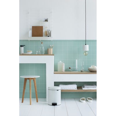 BRABANTİA NEWICON WHITE PEDALLI ÇÖP KUTUSU 5L 112065 0 image